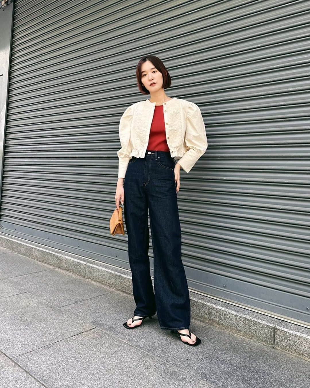 MOUSSY SNAPさんのインスタグラム写真 - (MOUSSY SNAPInstagram)「#MOUSSYSNAP @re_ka622 162cm  ・M_EMBROIDERY BLOUSE(010GS330-0780) ・M_ KNIT TANK TOP(010GS370-0400) ・COTTON LINEN 90S STRAIGHT(010GSA11-0550) ・CHAIN FLAP SHOULDER BAG(010GSK51-1720) 全国のMOUSSY店舗／SHEL'TTER WEBSTORE／ZOZOTOWNにて発売中。  #MOUSSY #M_MOUSSY #MOUSSYJEANS」5月16日 23時04分 - moussysnap