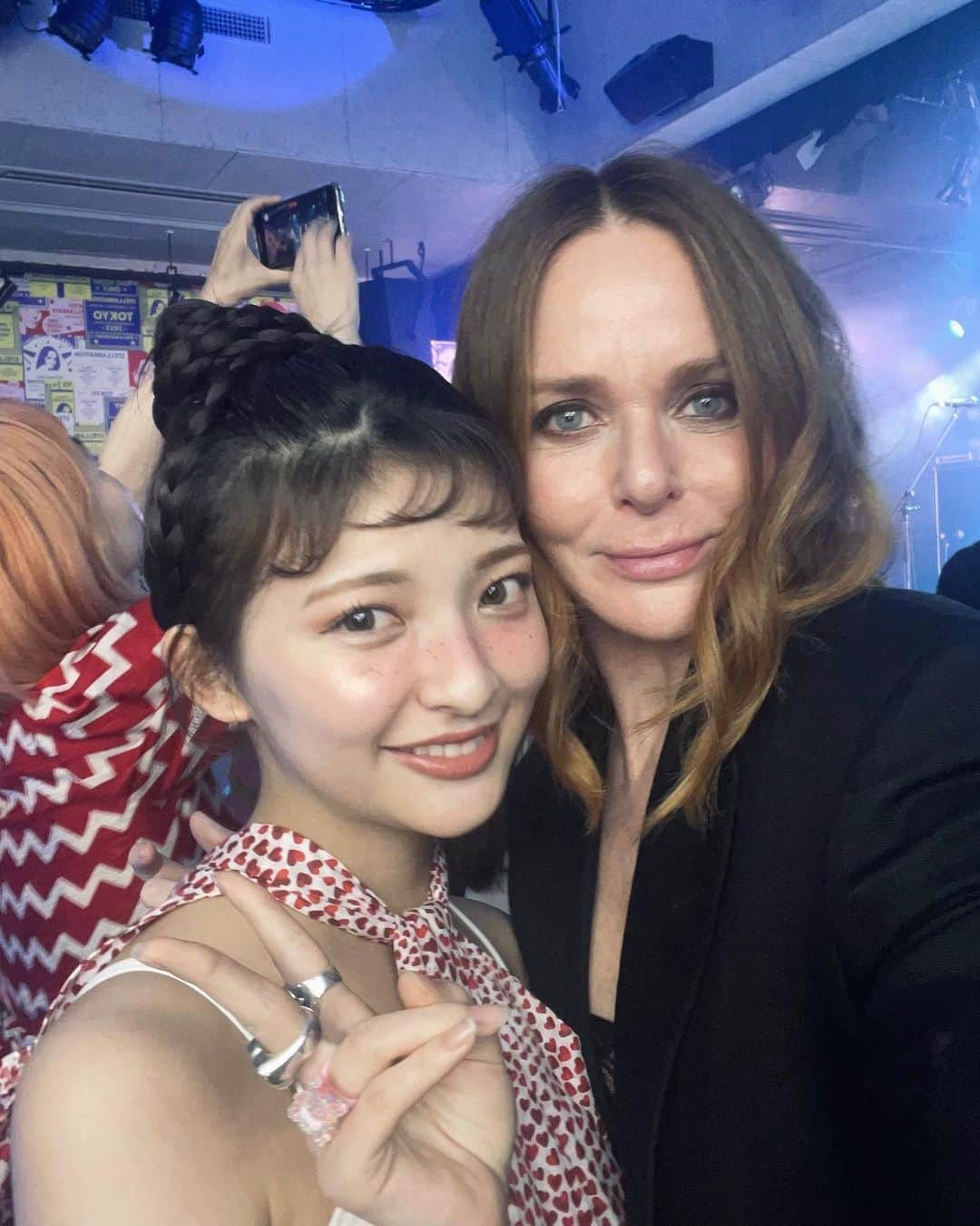 Mappyさんのインスタグラム写真 - (MappyInstagram)「@stellamccartney so nice meeting her here in tko💗thank u for having me to this special nightttt🌈 #stellamccartney #stellabration」5月16日 23時12分 - mahirucoda