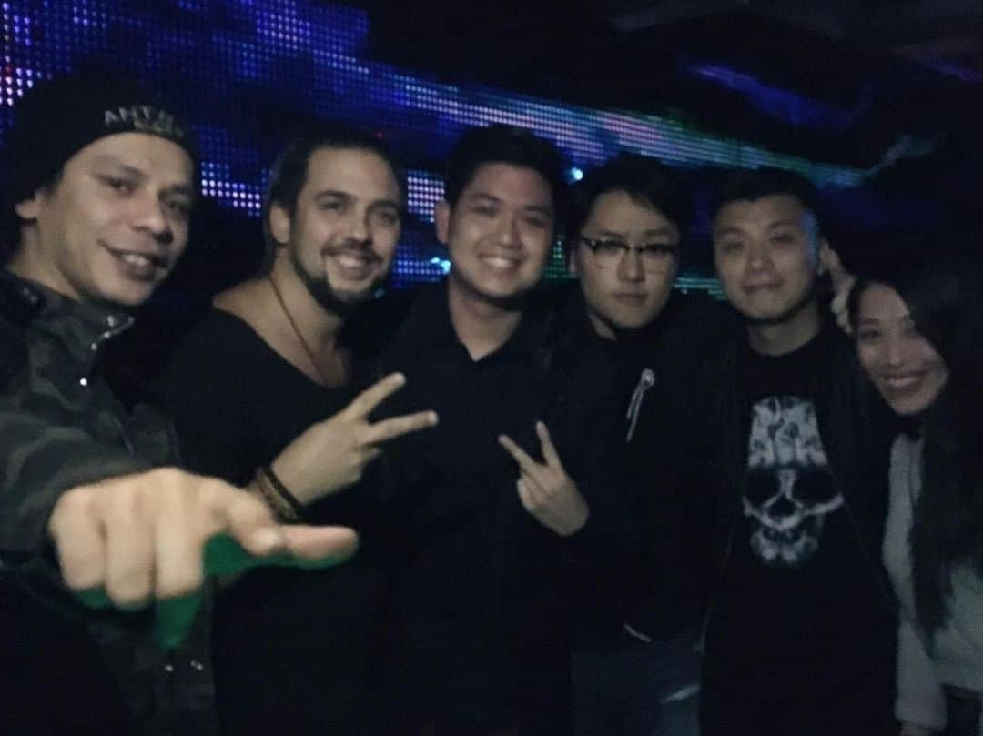 FATKINGさんのインスタグラム写真 - (FATKINGInstagram)「My face says it all. Dope time re-#un1ted with the gang at home 🇭🇰 @yves_v @stevebraet @khazaruben @dimitrivegas @likemike @smashthehouse @smash_the_house_hk」5月16日 23時27分 - fatking