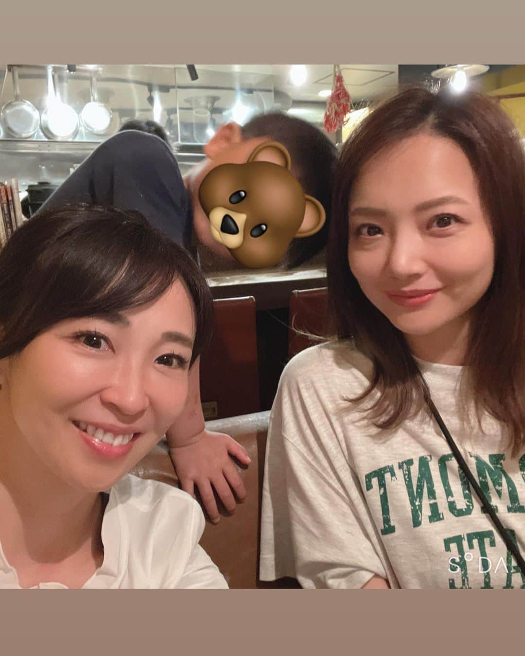 小野麻亜矢のインスタグラム：「BBQのあとは さやかちゃんとしっぽりディナーへ🍽️  全部美味しかったけど 筍のトリュフがかかったやつ美味✨ 桜エビのパスタは桜エビがフレッシュな感じがして美味✨ 新玉ねぎのスープ美味✨（写真より食い気で写真ナシ）  ただ、、、 この日はずーーーーっと食べたり飲んだりしてたのでお腹が全然空かなくて100%の胃袋じゃなかったのが残念。  @saya030308  子供3人も育ててる先輩ママなので この日は子育てについて沢山話して 意見を聞いて有意義な時間でした♡  自分のこういうのって合ってるのかな？とか、こんな酷い怒り方しちゃったけど、みんなどうしてる？とかって先輩に聞いて安心したりするもの♡  寝不足な私達は満腹で帰ってこの後すぐ寝ましたとさ✨  つづく、、、  #しっぽりディナー #母親トーク #美味しいイタリアン #クアットロマーニ82 #GWの思い出」