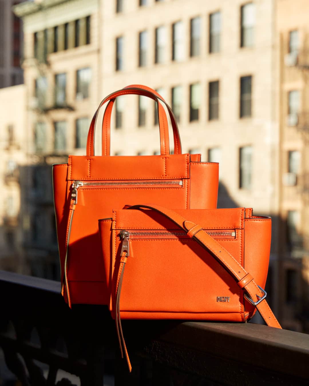 DKNYのインスタグラム：「Taking you from daytime meetings to nighttime adventures.  Shop the Pax Crossbody at DKNY.com   #IFEELDKNY」