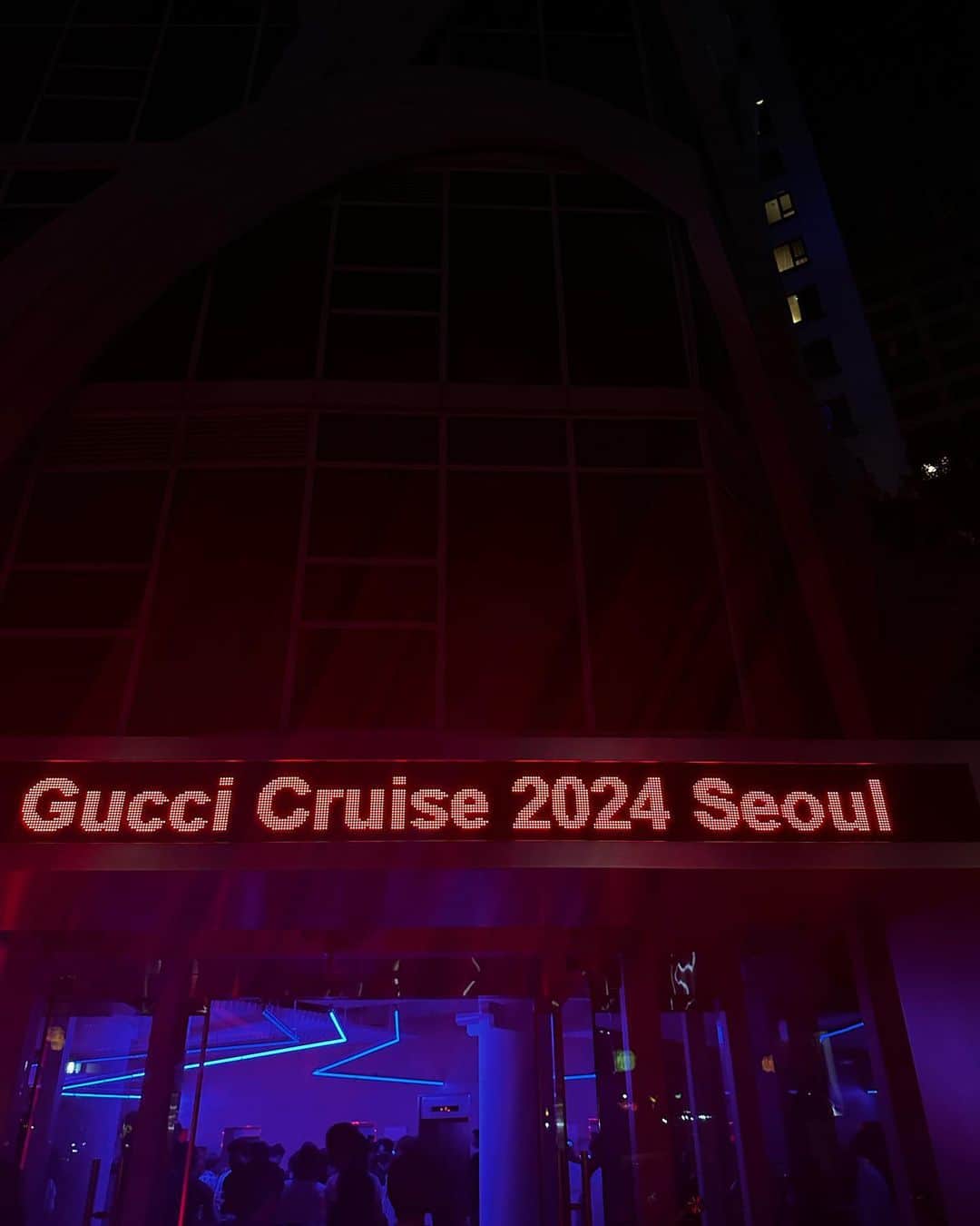 クォン・ヨンドンさんのインスタグラム写真 - (クォン・ヨンドンInstagram)「Gucci Cruise 2024 SEOUL✨  경복궁과 어우러진 무척이나 아름다운 구찌의 모습들과 그만큼 핫한 애프터파티🥂  #GucciCruise24 @gucci」5月16日 23時47分 - _______youngmoney