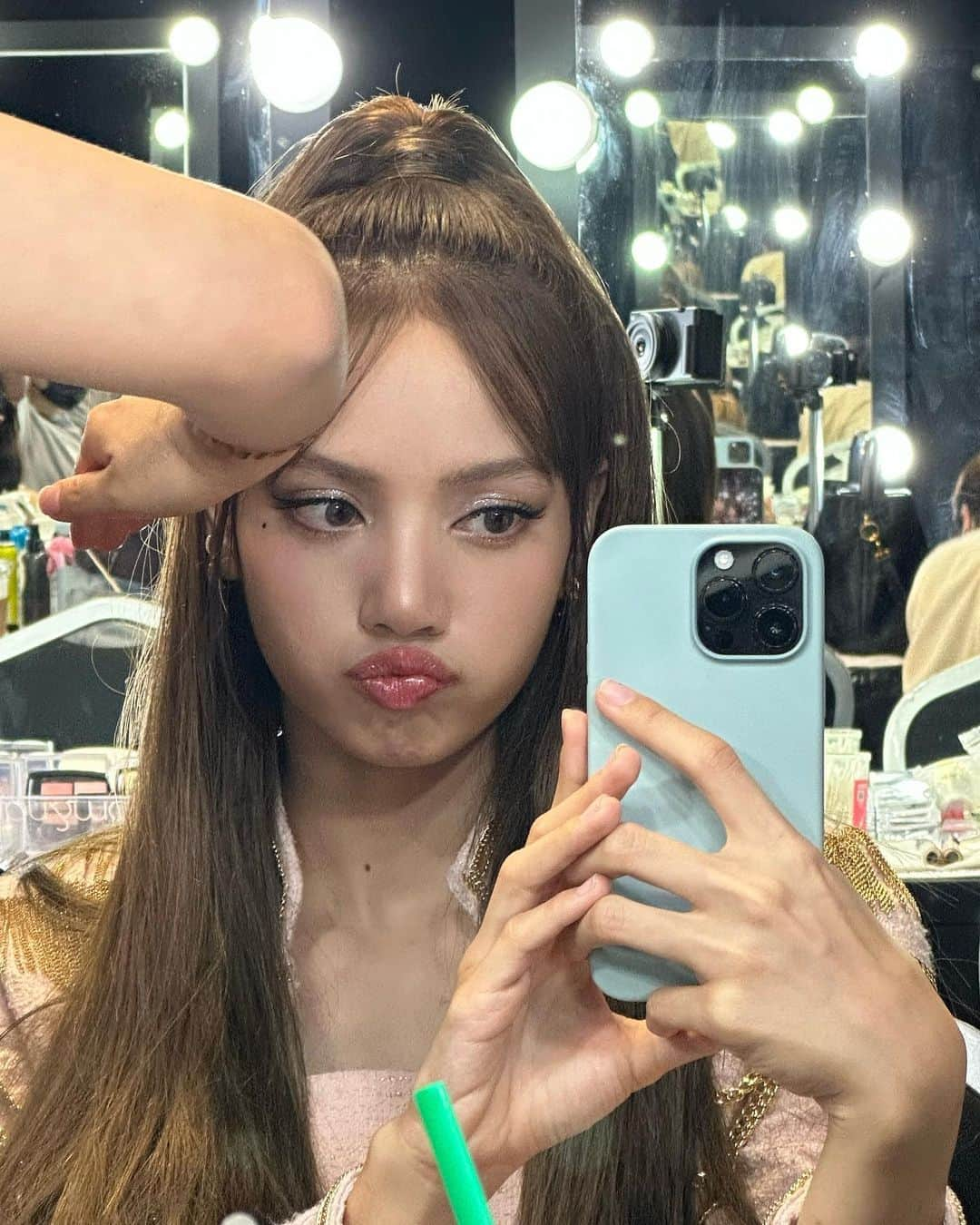 リサさんのインスタグラム写真 - (リサInstagram)「Had such an epic time with my Singapore Blinks❣️Great memories with you all and can't wait to be back!」5月16日 23時47分 - lalalalisa_m