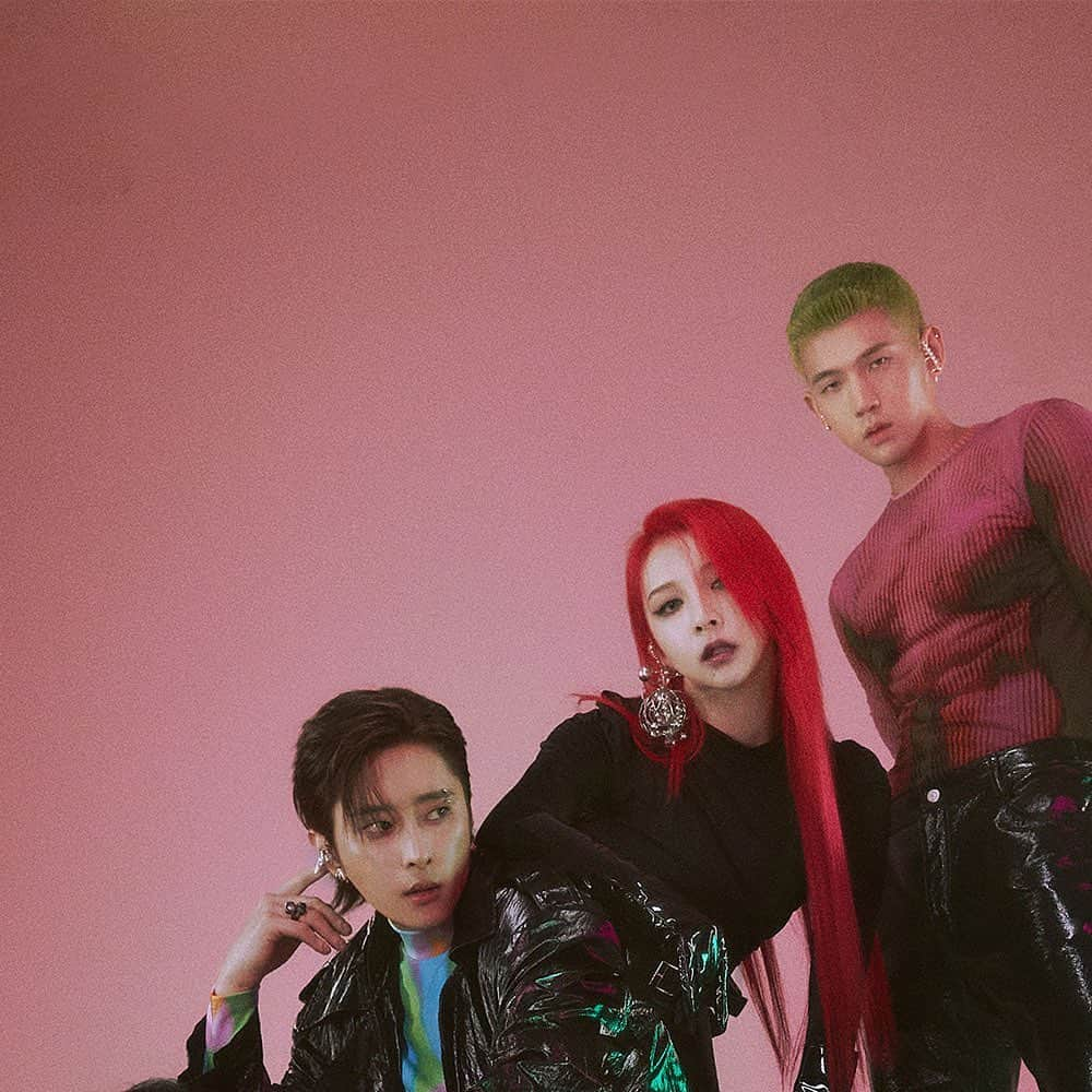 K.A.R.Dさんのインスタグラム写真 - (K.A.R.DInstagram)「KARD 6th Mini Album 'ICKY'   Concept Photo #KARD #카드   #KARD #카드 #ICKY #이끼」5月17日 0時10分 - official_kard