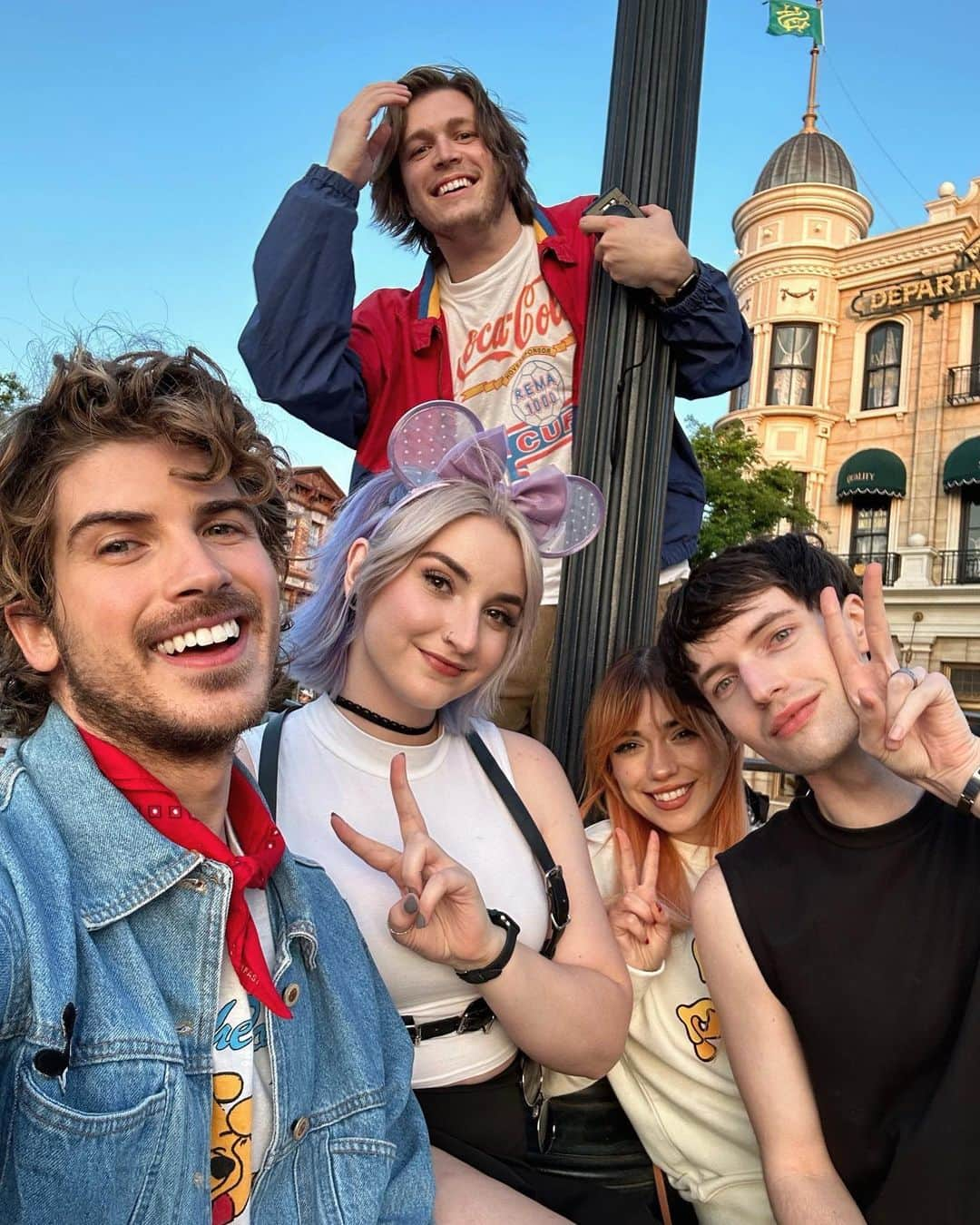 ジョーイ・グレーセッファさんのインスタグラム写真 - (ジョーイ・グレーセッファInstagram)「lv 32 🎂」5月17日 3時00分 - joeygraceffa