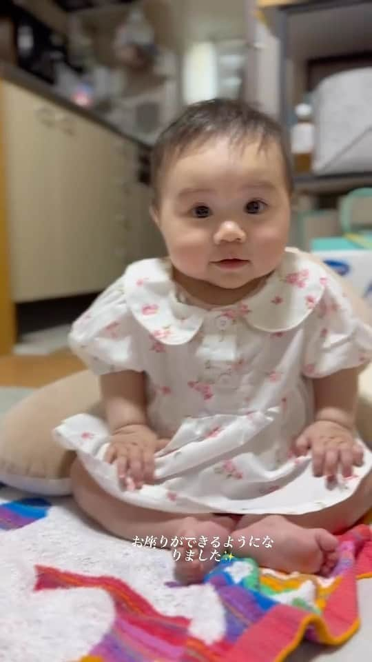 gd2dgのインスタグラム：「#生後7ヶ月 #お座り#女の子ベビー #女の子パパ #babygirl #7monthsold #babystting #赤ちゃんのいる生活 #可愛くてごめん」