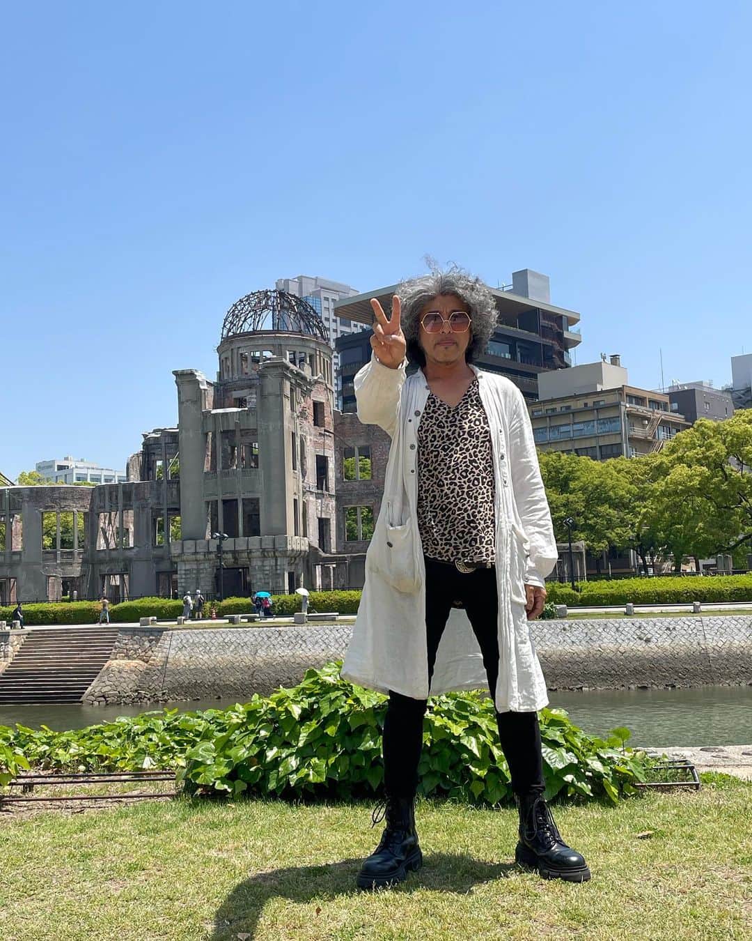 佐藤タイジのインスタグラム：「. 今日は広島平和記念公園でワールドピースコンサート！  タイジ」