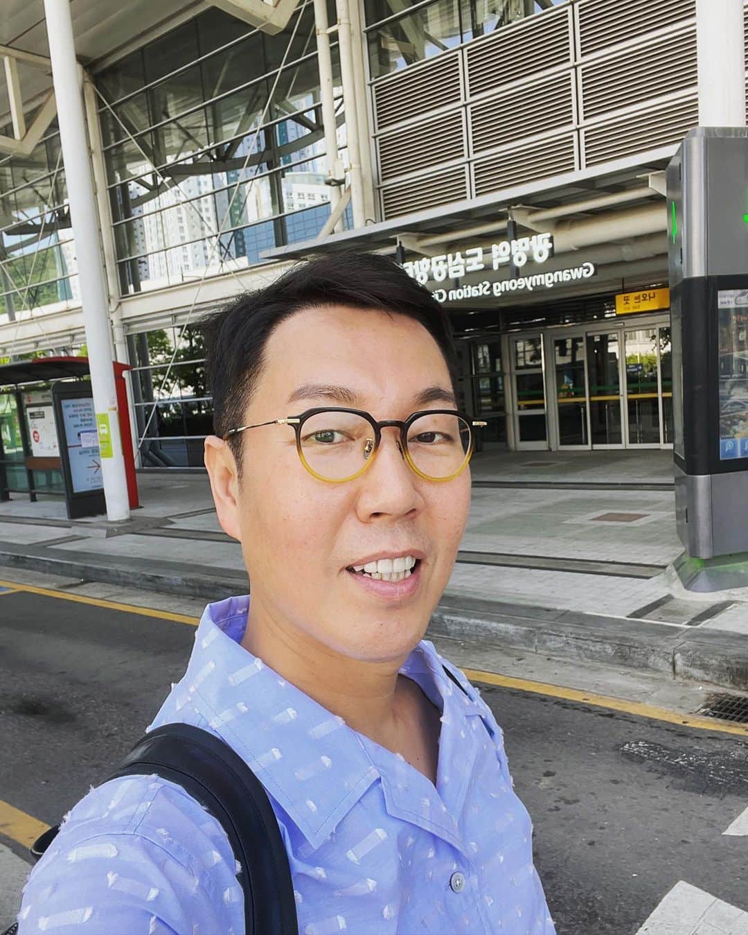 キム・ヨンチョルのインスタグラム：「여름도 오고.. 머리를 시원하게~ 짤라도 대구 기르면 안대구~~  그리고 전 대구 가요~ 대구 동구 기다렷🙏 대구 32도래 실화???😇」