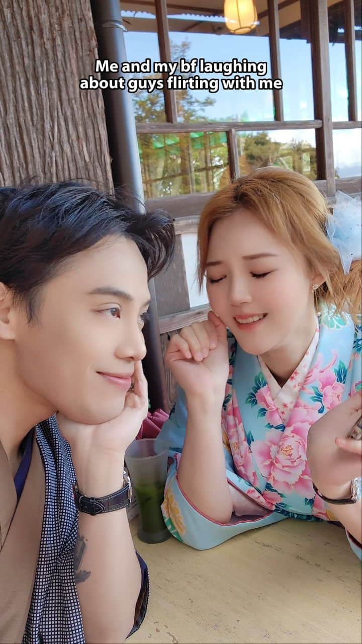 YingTzeのインスタグラム：「It hurts 😧  #RelationshipMemes #Reels」