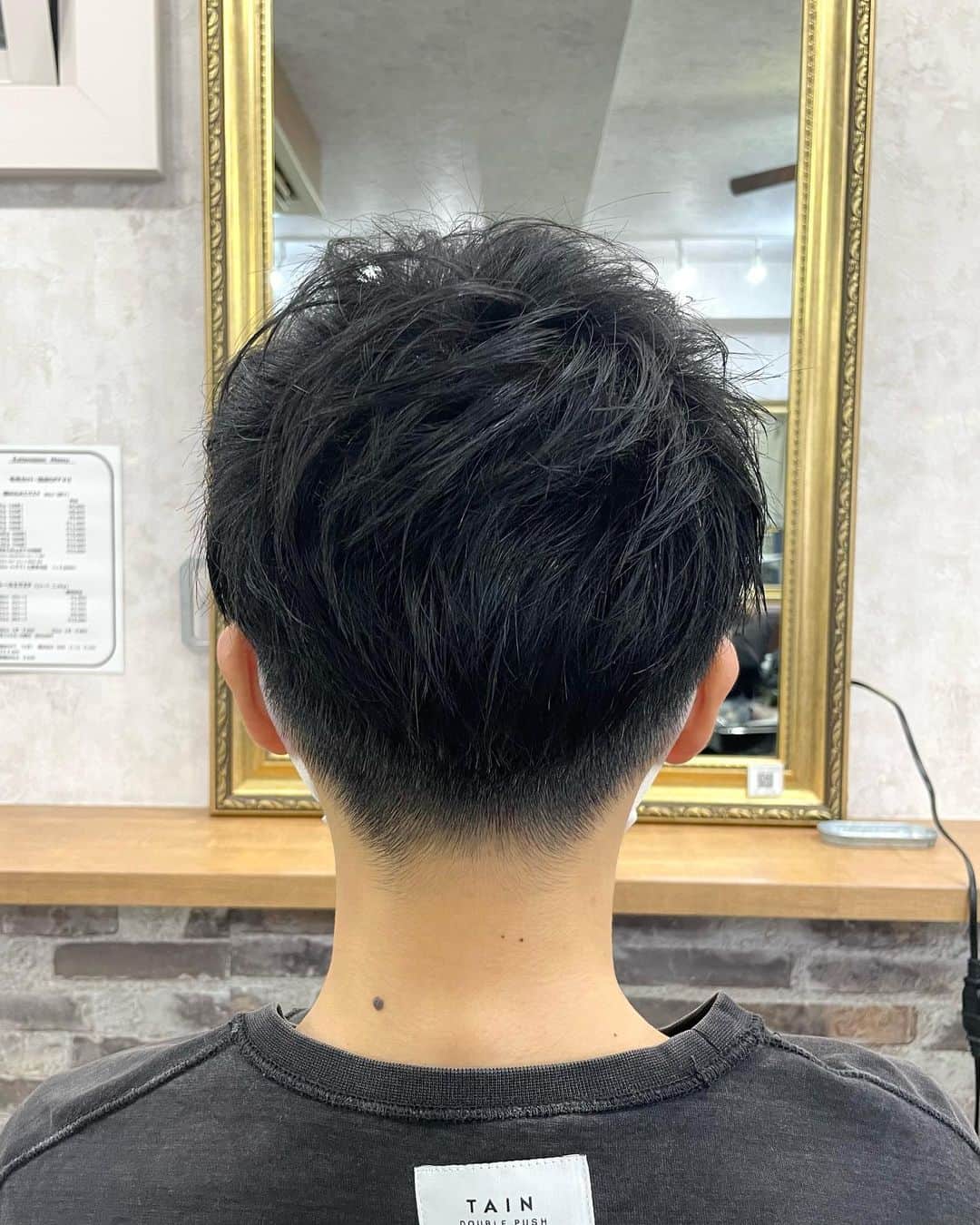 salon PRATiNO(サロンプラチノ)のインスタグラム：「. メンズ2ブロックカット  #hair#pratino#clavis#ハイトーン#韓国ヘア#デジパ#縮毛矯正#名古屋美容院#栄美容院#ショートカット#ウルフカット#透明感カラー#クラビス#酸熱トリートメント#ダメージ毛#ヘアサロン#女性スタッフのみ#初めてのブリーチ#白髪染め#ペールカラー#エクステ#シールエクステ#ヘアメ#アイブロウ#メンズアイブロウ#メイク#ファイバープレックス#スタッフ募集」
