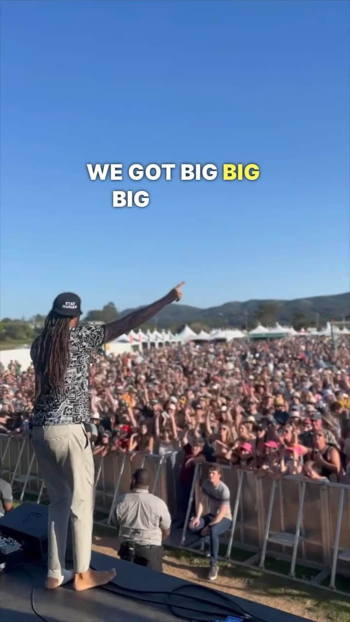 マイケル・フランティのインスタグラム：「BIG BIG LOVE TOUR LOADING… 🎶  Thank you @millvalleymusicfest! Loved your energy! 🙏🏾💛🔥  What songs do you want to hear this summer on the #BigBigLove tour?! Drop your dream set list here!  #festival #concert #michaelfranti #bigbiglovetour #trend」