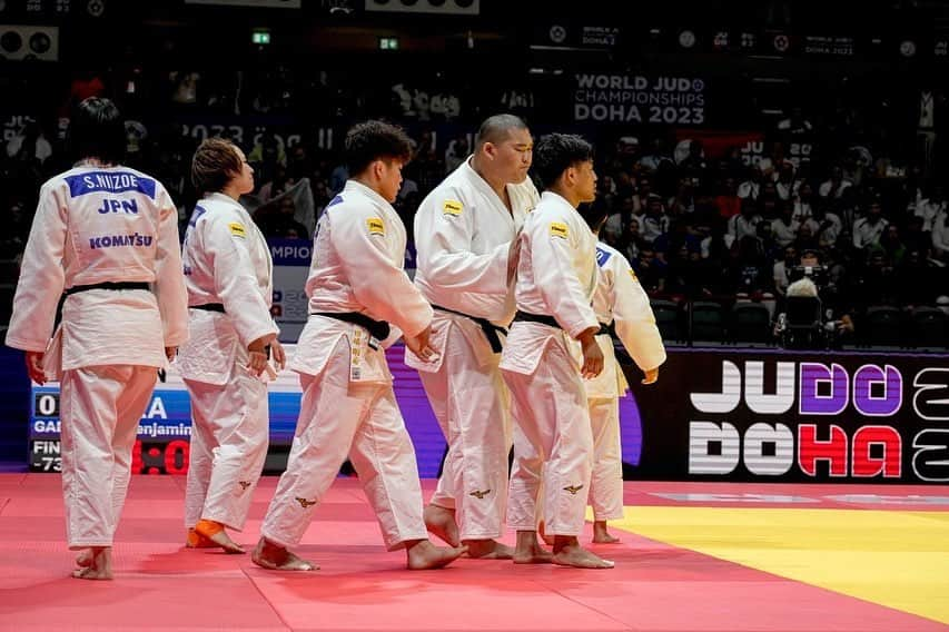 橋本壮市さんのインスタグラム写真 - (橋本壮市Instagram)「world championship team2023 世界選手権男女混合団体戦 今回は本当にダメだと思ったが仲間を信じで最後まで戦った結果だと思う。沢山の声援ありがとうございました。 #鈴木japan #dudo #自分を信じ仲間を信じる#覚悟#挑戦#6連覇#感謝 写真☟ #KazuyukiOgawa」5月17日 11時24分 - soichi_hasimoto