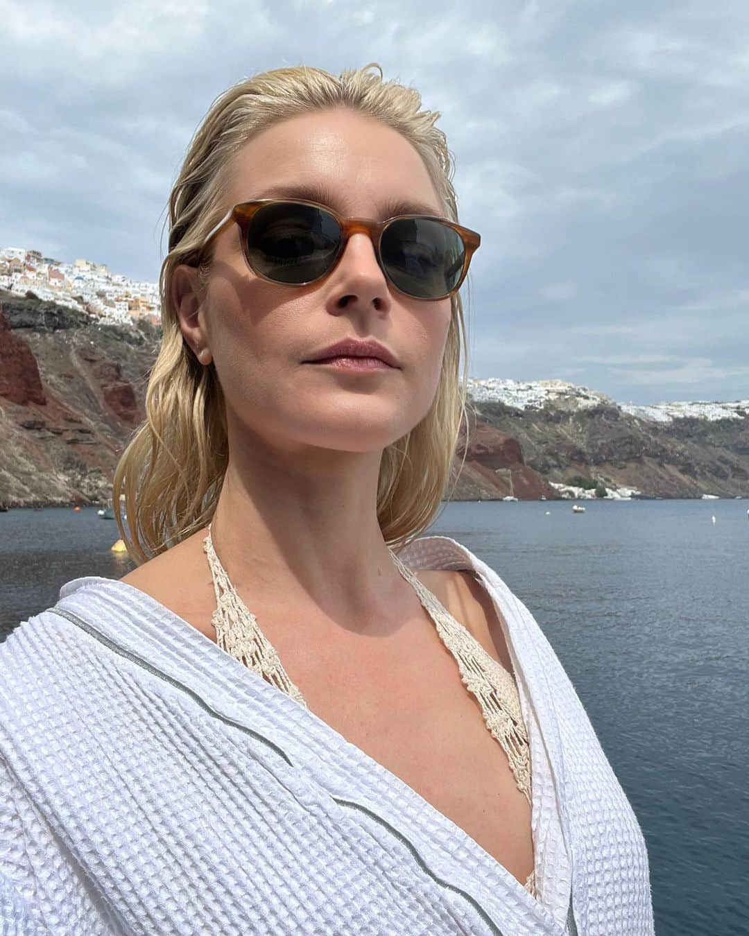 ジェシカ・スタムさんのインスタグラム写真 - (ジェシカ・スタムInstagram)「Loved the Greek culture and the time I spent working with such a great crew in Santorini 🇬🇷💙」5月17日 2時35分 - jessicastamofficial