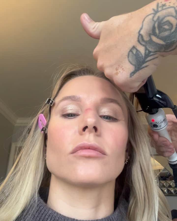 のインスタグラム：「Minor jujitsu injury…took some teeth to the nose. Will recover. You should see the other guy!!!! (she is 8, the fruit of my loins, and has big, sharp, buck teeth.)」