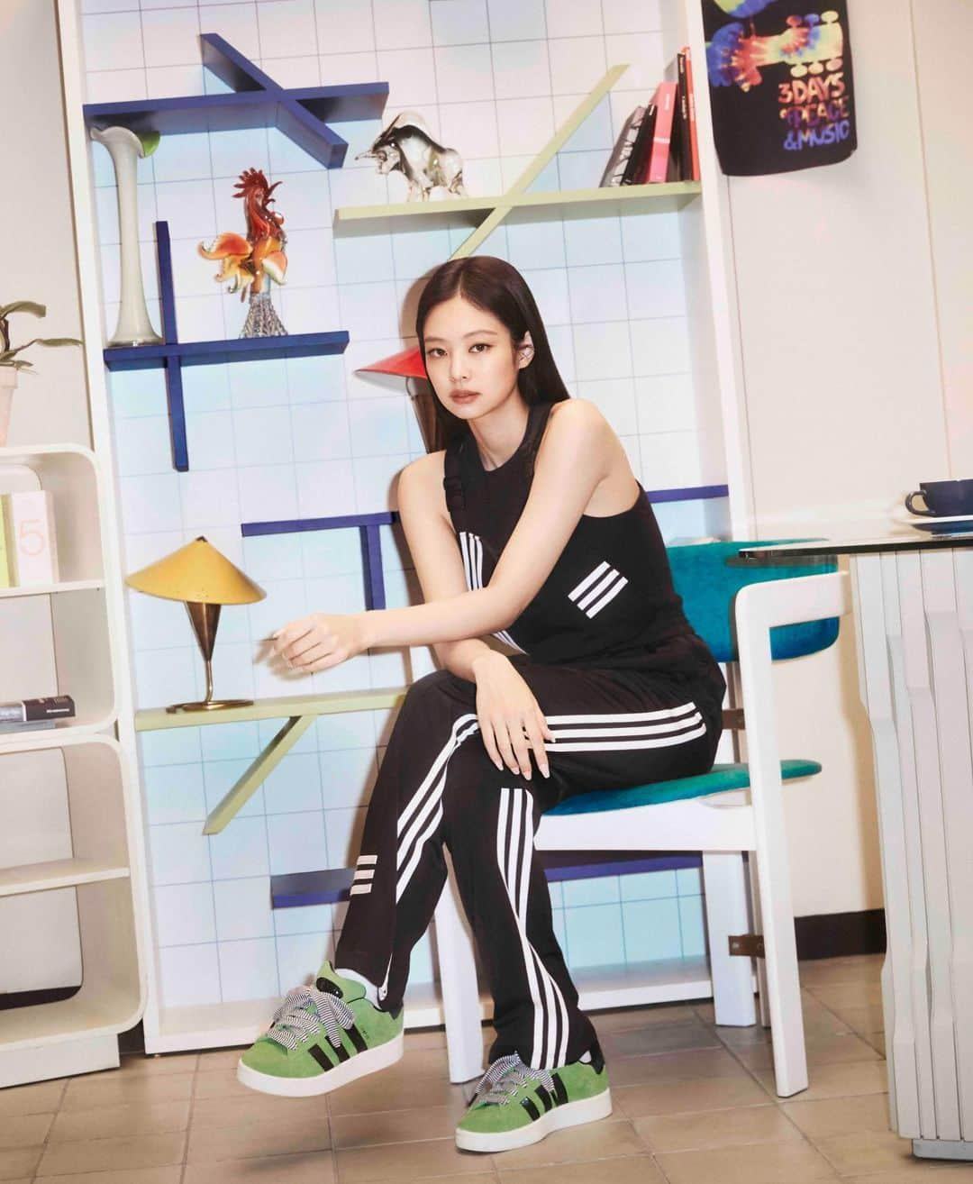 ジェニーさんのインスタグラム写真 - (ジェニーInstagram)「Welcome to our home.  @adidasoriginals #campus00s #createdwithadidas」5月17日 4時06分 - jennierubyjane