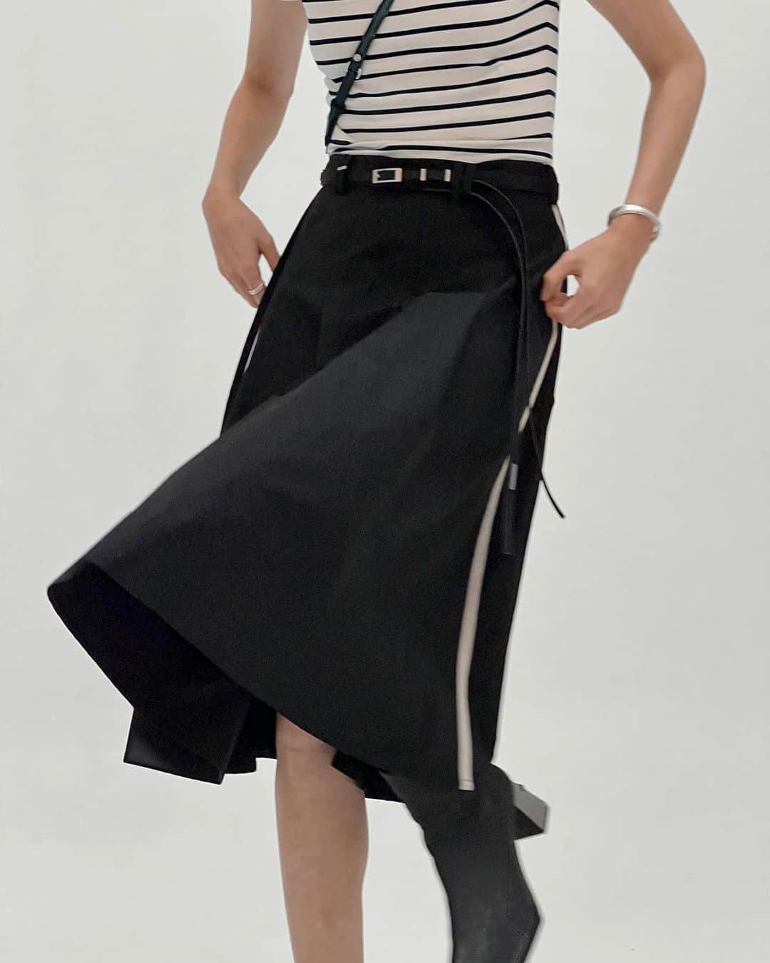 C2H4 Los Angelesのインスタグラム：「007 - Moment Pleated Shirt Skirt」