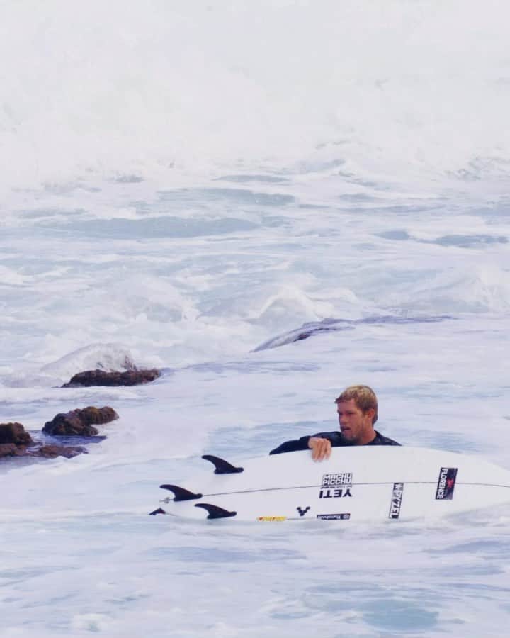 ジョン・ジョン・フローレンスのインスタグラム：「Stoked to get waves this weekend to test some boards and the new Komodo-X @reddigitalcinema  - 6’2 slightly wider Ghost 6’2 carbon Kevlar Ghost 6’2 Red tiger @pyzelsurfboards」