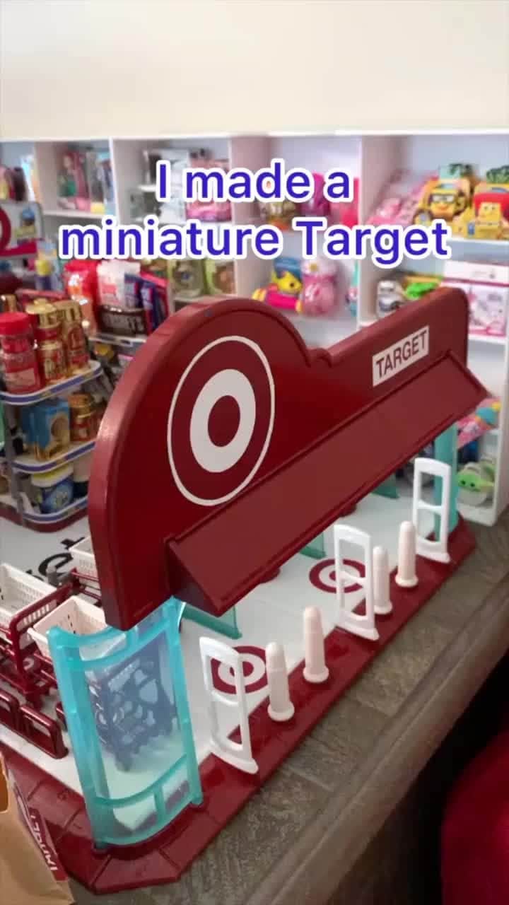 Targetのインスタグラム：「tiny target 🤏  TT: red_corvette_girl #target #targetlife」