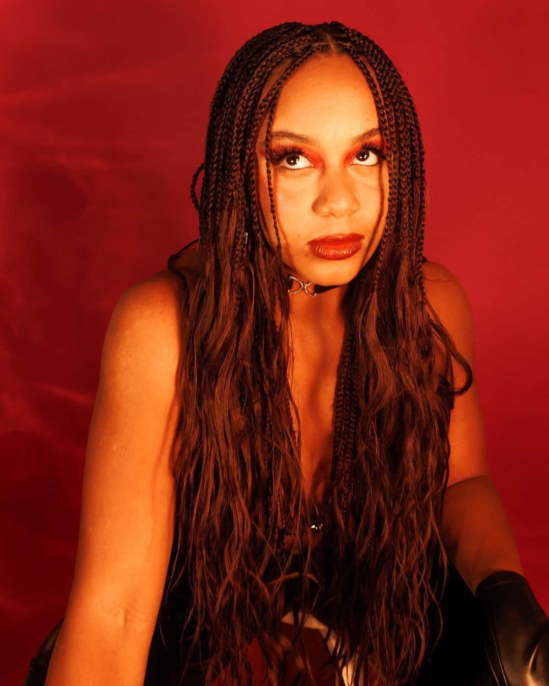 Nia Sioux Frazierさんのインスタグラム写真 - (Nia Sioux FrazierInstagram)「seeing red♥️ photo shoot vlog is out now on my youtube. link in bio💋」5月17日 4時53分 - niasioux