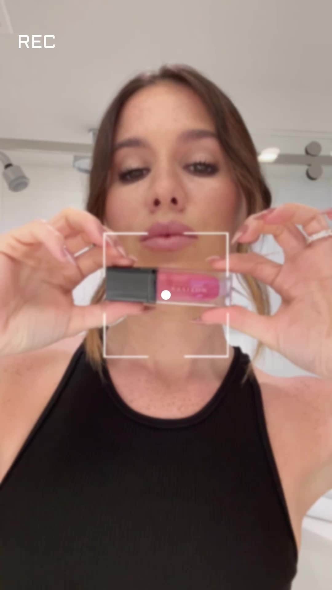 Motives Cosmeticsのインスタグラム：「😘 #MotivesCosmetics #LiquidLipsticks #KissableColors"⠀⠀⠀⠀⠀⠀⠀⠀⠀ ⠀⠀⠀⠀⠀⠀⠀⠀⠀ As Seen On Amber:⠀⠀⠀⠀⠀⠀⠀⠀⠀ #1: Good Behavior⠀⠀⠀⠀⠀⠀⠀⠀⠀ #2: Savage⠀⠀⠀⠀⠀⠀⠀⠀⠀ #3: Love Wins」