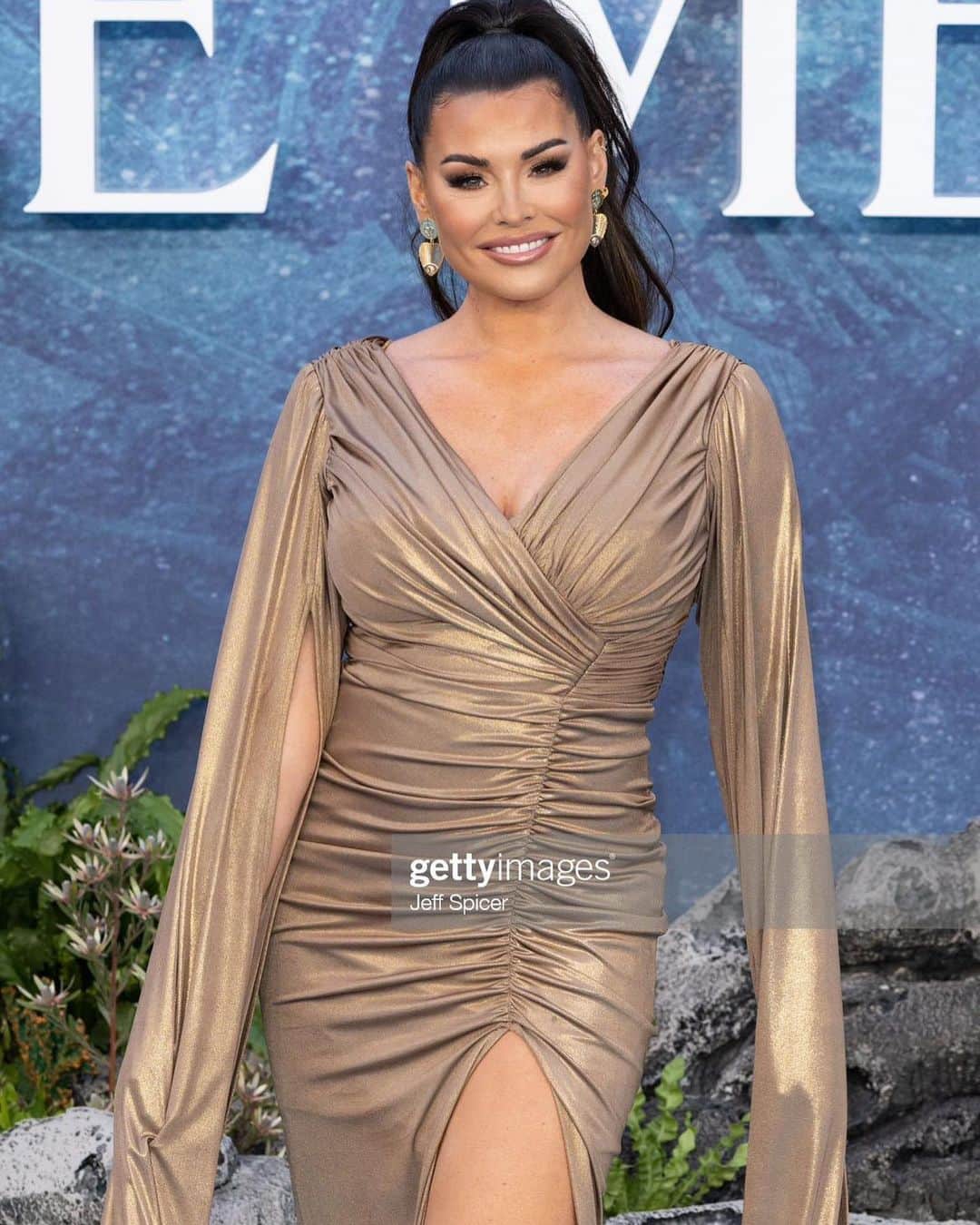 Jessica Wrightさんのインスタグラム写真 - (Jessica WrightInstagram)「She’s the real life mermaid 🧜🏼‍♀️🫶🏼   Still not over last night 🐚✨  📷: @concordemedialondon  📷: @gettyimages」5月17日 5時42分 - jesswright77