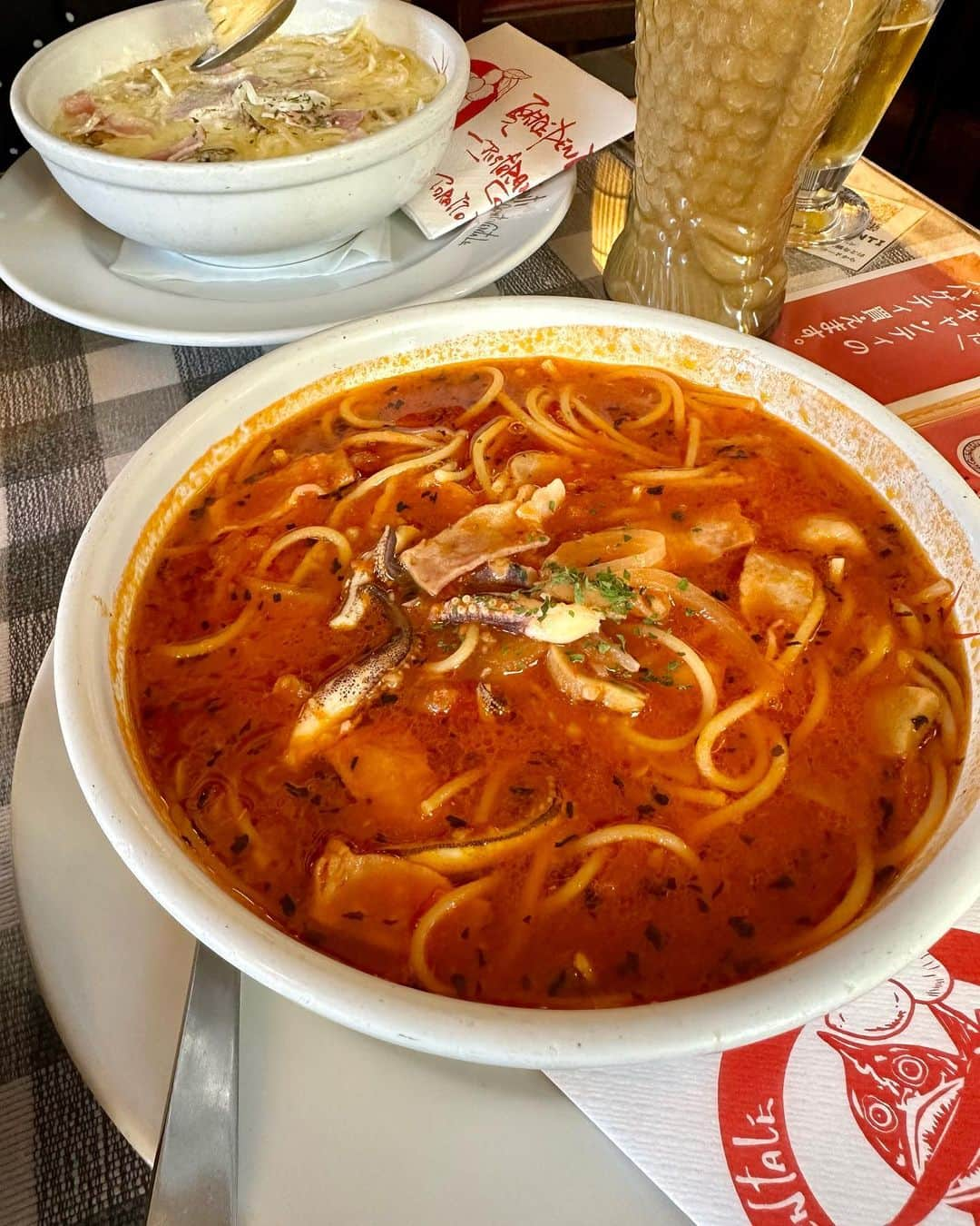 原史奈さんのインスタグラム写真 - (原史奈Instagram)「りっちゃんと久しぶりにランチ🍝 色々話せて楽しかったな❣️ 恒例の動画撮影も🤣 出会って20年以上 なかなか忙しくて会えなかったりするけど会うと昨日も一緒にいたかのようにおしゃべりできる存在って大切✨ 今やすっかり可愛いママになったりっちゃんをいつも尊敬しています😊 また時間合わせて会おうね💓 #ランチ #親友 #イルキャンティ #ドレッシング #美味しすぎて #買っちゃった  #原史奈  #ゴルフ #ゴルフレッスン #ゴルフ女子 #ゴルフ大好き #golf #ゴルフウエア #ゴルフコーデ #ゴルフグッズ #ゴルフ動画 #ping #ピン #ping女子 #gle2 #g410 #even #archivio #アルチビオ #cuartounited #instagolf」5月17日 5時52分 - fuminahara