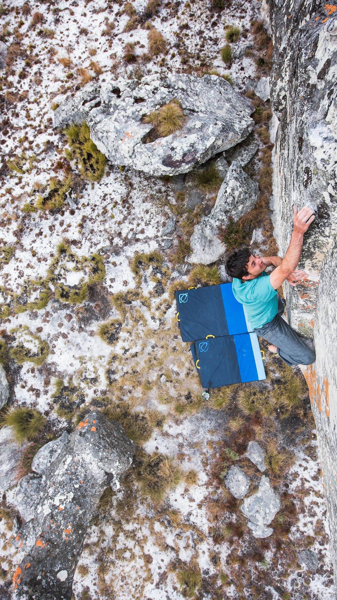 ポール・ロビンソンのインスタグラム：「COMPETITION IS LIVE NOW 🫡🏆 📣 Join the #PRobAsana10 challenge by Asana Climbing and Paul Robinson! 🎉 Celebrate 10 years as an Asana Athlete with us. Show off your personal records by clicking on this reel and using the template above. 📸🎥 Engage and impress for a chance to win amazing prizes! 🏆🔥 🌟 Audience Choice, Most Views: Asana Sandbagger 🌟 Audience Choice, Most Likes: Asana Sandbagger 🌟 Most likely to Huckit: Asana Huckit Bucket 🌟 Most likely to Huckit: Asana Huckit Bucket 🌟 Silliest: Asana Sandbagger 🌟 Silliest: Asana Sandbagger 🌟 Made us literal LOL: Asana Huckit Bucket 💫 Grand Prizes: 🏅 Most inspirational Comeback Story: Asana Pro Spotter Turns 🏅 Jaw Dropping Award: Asana Pro Spotter Highways Get ready to inspire, entertain, and make us LOL! 😄✨ Don’t miss out on this epic challenge and unleash your climbing spirit! 💪💯 #PRobAsana10 #AsanaClimbing #EverythingBouldering」