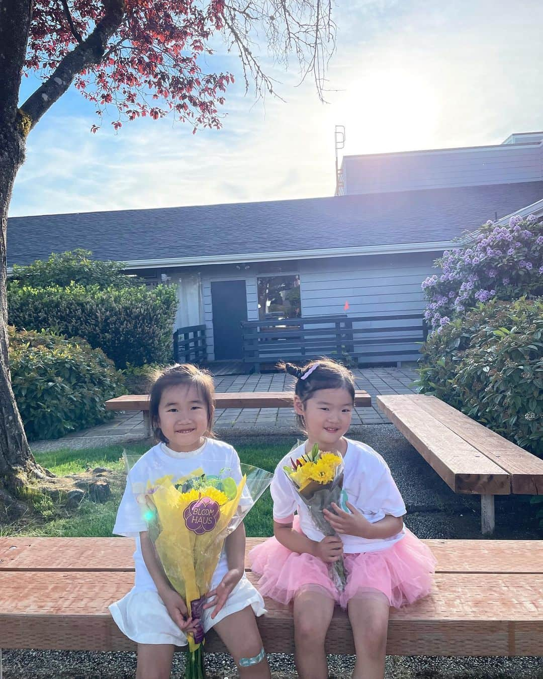 ヘリム・パクさんのインスタグラム写真 - (ヘリム・パクInstagram)「- Preschool Concert🎶🏫  무대체질 박리아😆 떨리지도 않는지, 엄마 걱정과는 다르게 너무 잘해서 얼마나 기특하고 예쁘던지…💕 우리 리아 최고로 잘했어👍」5月17日 11時43分 - iam_hyepark