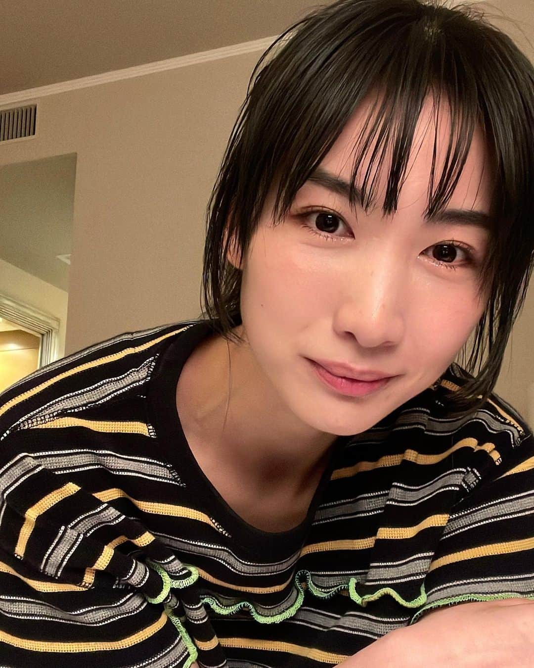 中嶋イッキュウのインスタグラム：「Where are you looking at me from🌏」