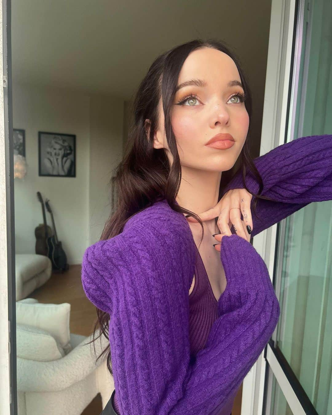 ダヴ・キャメロンさんのインスタグラム写真 - (ダヴ・キャメロンInstagram)「lucky you, i can read minds 🤸🏻‍♀️」5月17日 7時46分 - dovecameron