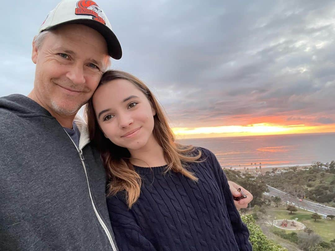 チャド・ロウのインスタグラム：「You changed my life in the most wonderful way 14 years ago on this day! You continue to amaze me, teach me, and make me endlessly proud! I love you so much!!  Happy birthday @mabelplowe!❤️ Dad」