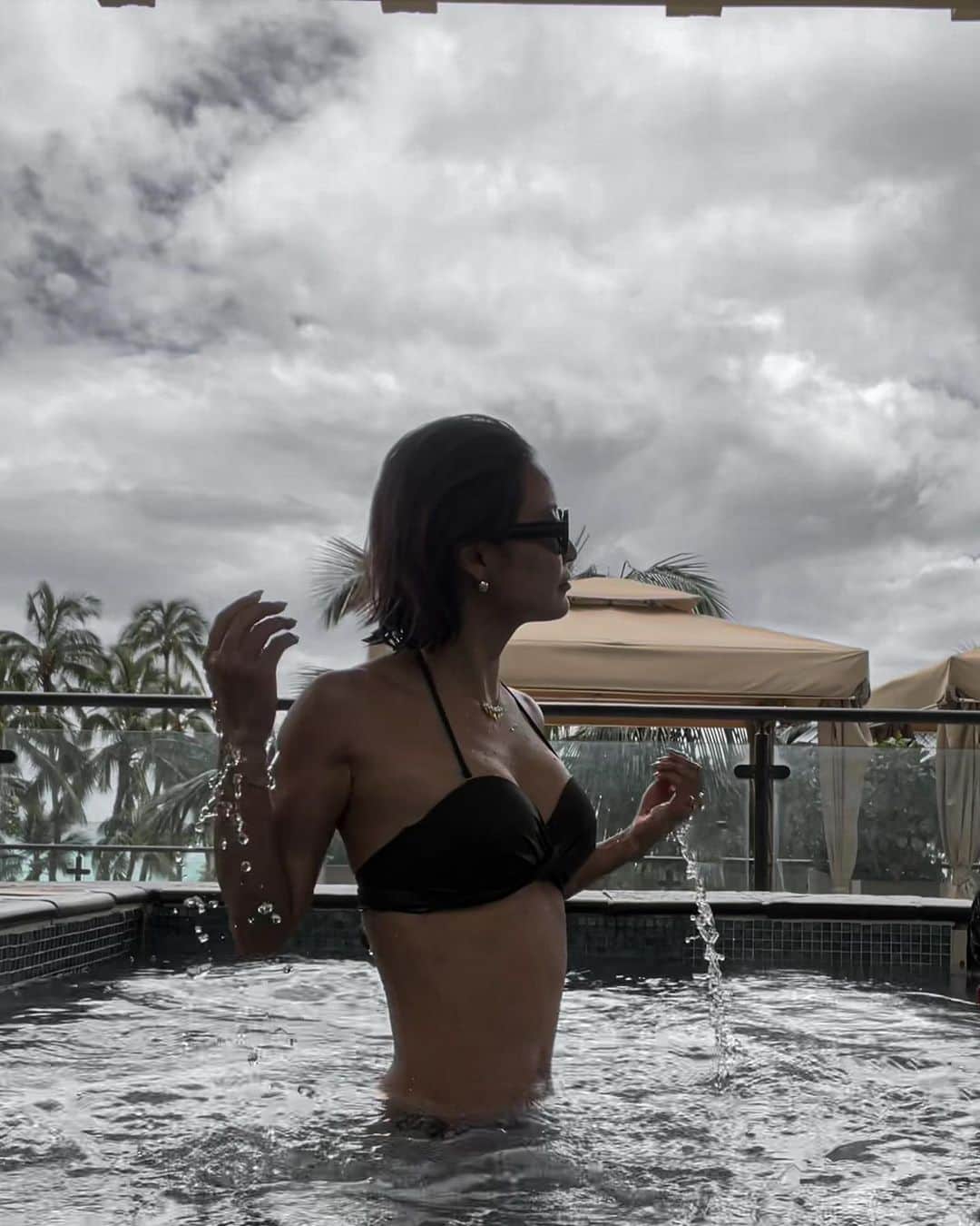 紺谷みえこのインスタグラム：「Have a wonderful day today too.  #水着  #スポーティー　  #旅女  #モデル　#ファッション　 #swimwear  #model #fashion  #style #singlemomlife」