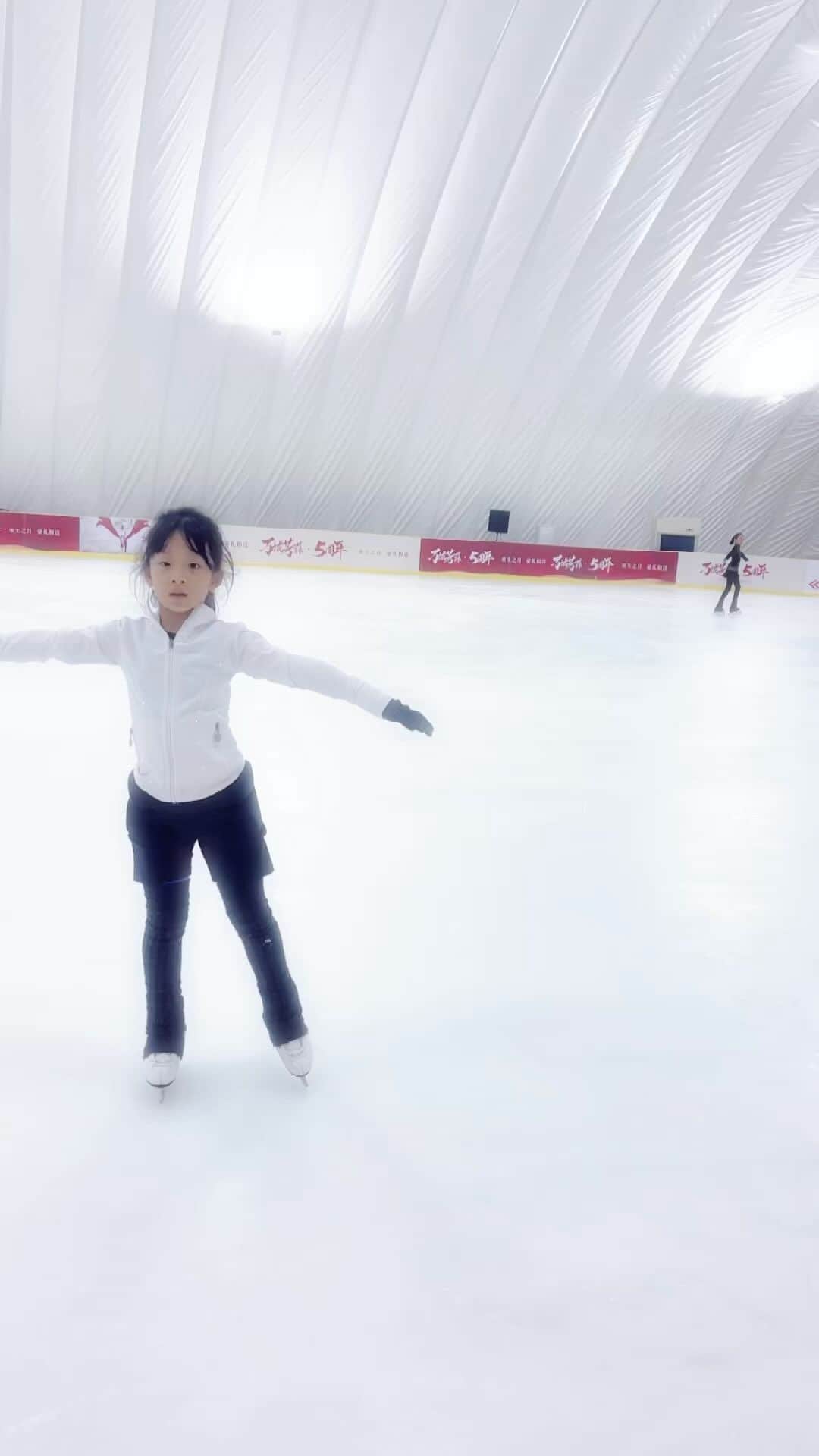 張丹のインスタグラム：「❤️」
