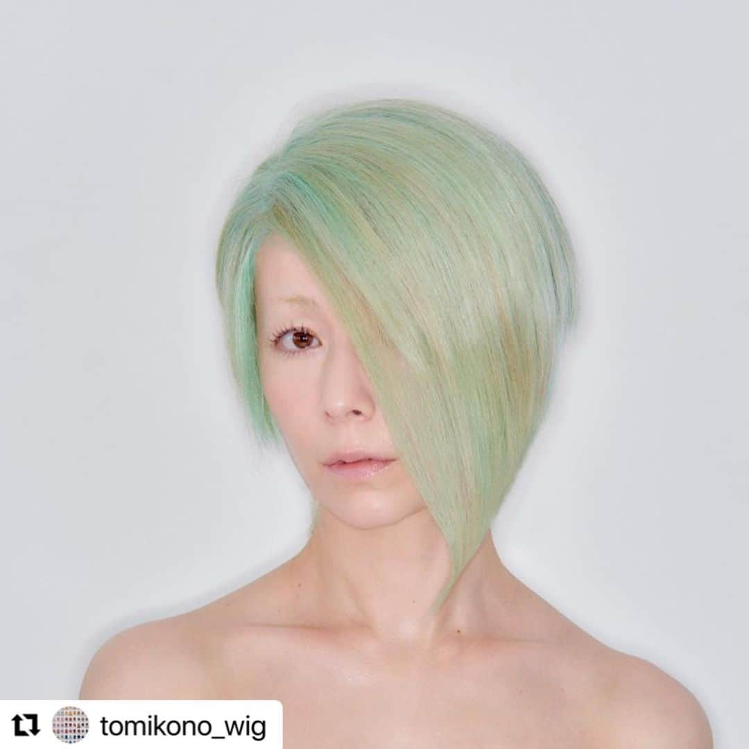 木村カエラさんのインスタグラム写真 - (木村カエラInstagram)「⚡️⚡️⚡️ #Repost @tomikono_wig with @use.repost ・・・ Personas  @kaela_official  Photograph @sayaka_maruyama_  Wig @tomikono_wig  Art direction @konomadinc  make @mihoko_f  #transformationisbeautiful #konomad#konomadeditions #kaerakimura#木村カエラ#tomikonowig#tomihirokono#theartofwigmaking #funclub #会報誌」5月17日 9時20分 - kaela_official