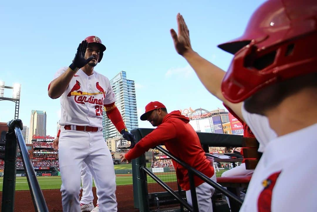 セントルイス・カージナルスさんのインスタグラム写真 - (セントルイス・カージナルスInstagram)「🔥🔥🔥🔥🔥  Another homer = another fire emoji  FIVE straight games with a home run for Nolan Arenado!」5月17日 9時30分 - cardinals