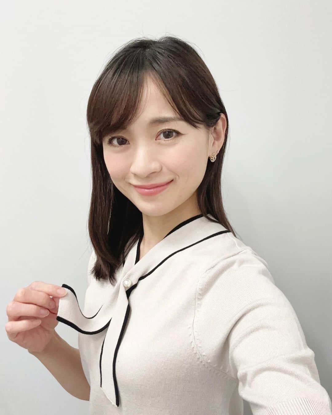 繁田美貴さんのインスタグラム写真 - (繁田美貴Instagram)「*＊ あえての同じポーズで♪ あ、髪切りました。 一昨日・昨日に引き続き ...