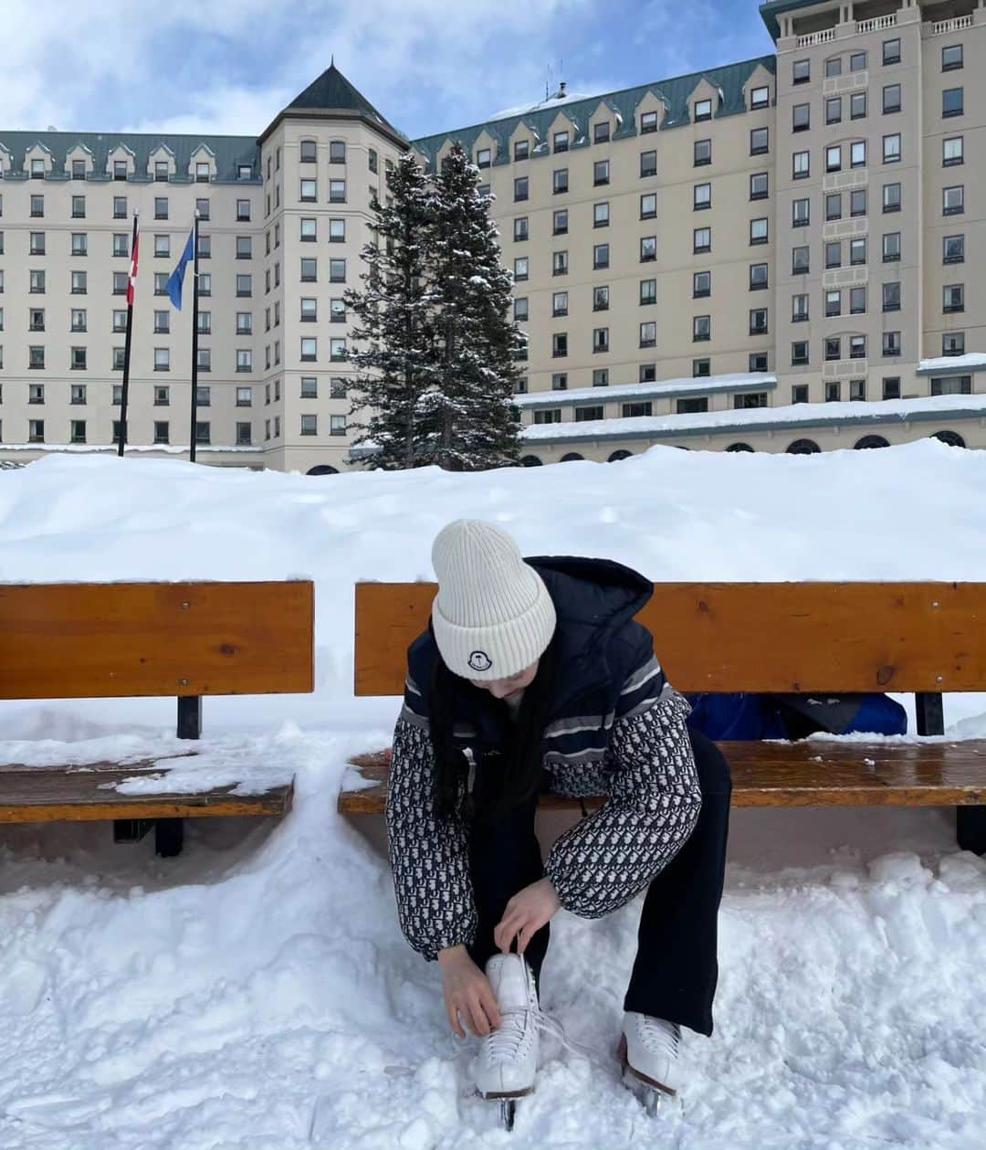 キム・ヨナさんのインスタグラム写真 - (キム・ヨナInstagram)「레이크 루이스에서 슝슝~ ⛸️❄️☃️🇨🇦」5月17日 19時33分 - yunakim