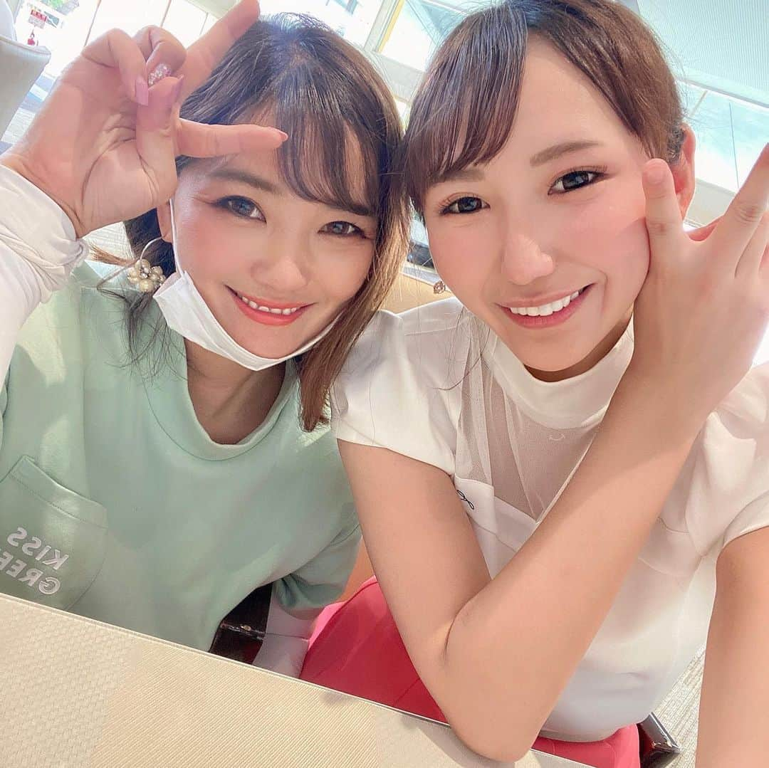 MIKIさんのインスタグラム写真 - (MIKIInstagram)「可愛く撮れた写真いっぱい💞 えりちゃんかわちぃ🤤❤️❤️ アテ弁当作ってきてくれてもう女子力😍😍😍最高すぎた💞🤤 朝からも昼休憩も飲み過ぎたし暑過ぎたし死亡💤😪楽しかった🤢💖🌈  #ゴルフ女子 #ゴルフ女子と繋がりたい #関西ゴルフ女子 #関西ゴルファー  #関西ゴルフ女子と繋がりたい  #関西ゴルファーと繋がりたい  #ごるふ女子  #お酒好き女子 #お酒大好き  #エンジョイゴルフ  #スイング動画  #ドライバーショット」5月17日 19時37分 - mktyy_golf