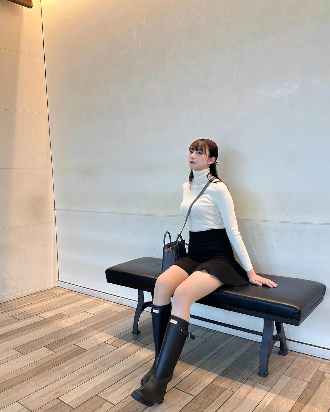のインスタグラム：「雨の日☔️ ⠀ 今月号のVOCE 、 with online イオン化粧品さんのTUにおります☻ ⠀ 急に真夏日ですね！ 熱中症にお気をつけて、、！」