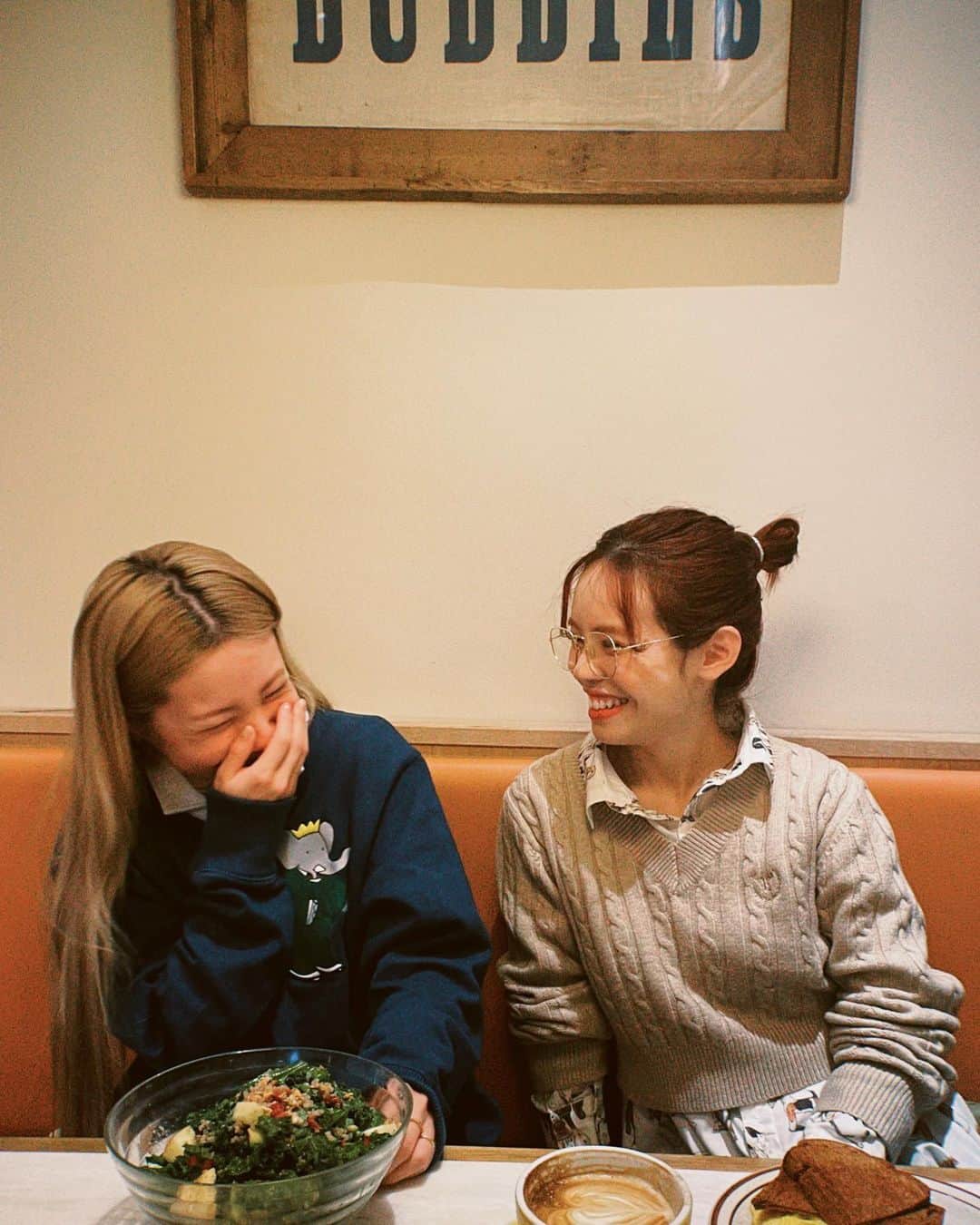 板橋よしえのインスタグラム：「. いつかの @akane_madder2 & @setoayumi ちゃん🥪🥗🍗🥣  茜ちゃんもあゆみちゃんも ずーっと仲良くしてくれて ありがとう☺️」
