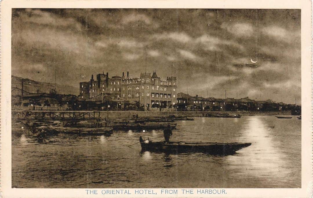 のインスタグラム：「. [ The Oriental Hotel, from the Harbour ] ⁡ ⁡ Good Night, Kobe ⁡ ⁡ ⁡ #throwback  #orientalhotelkobe」