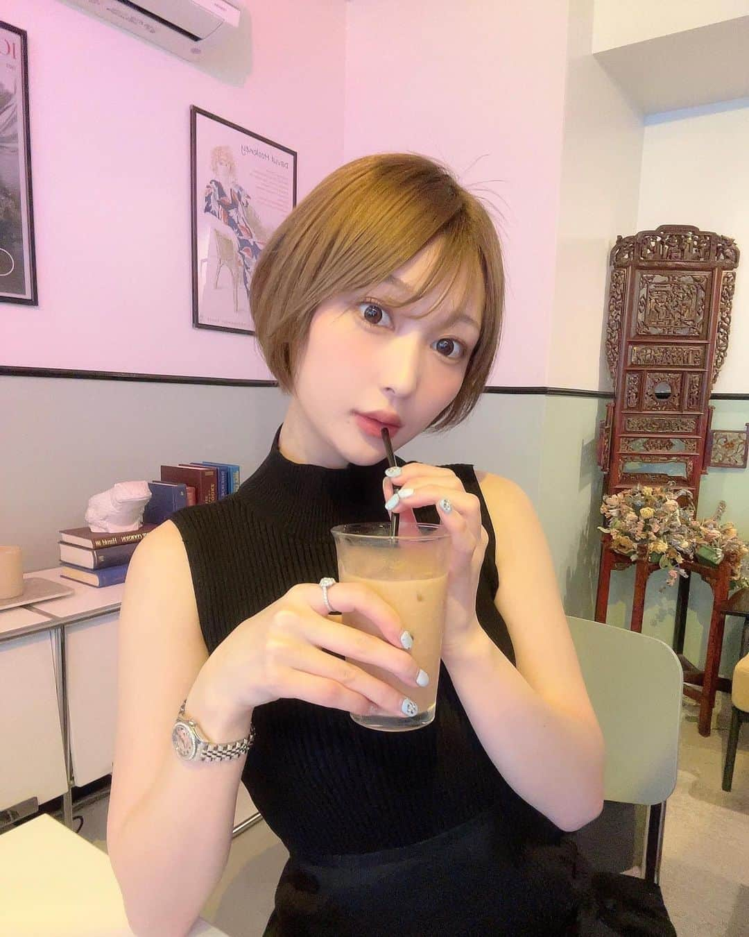 志田愛佳のインスタグラム：「姉とカフェした💛」