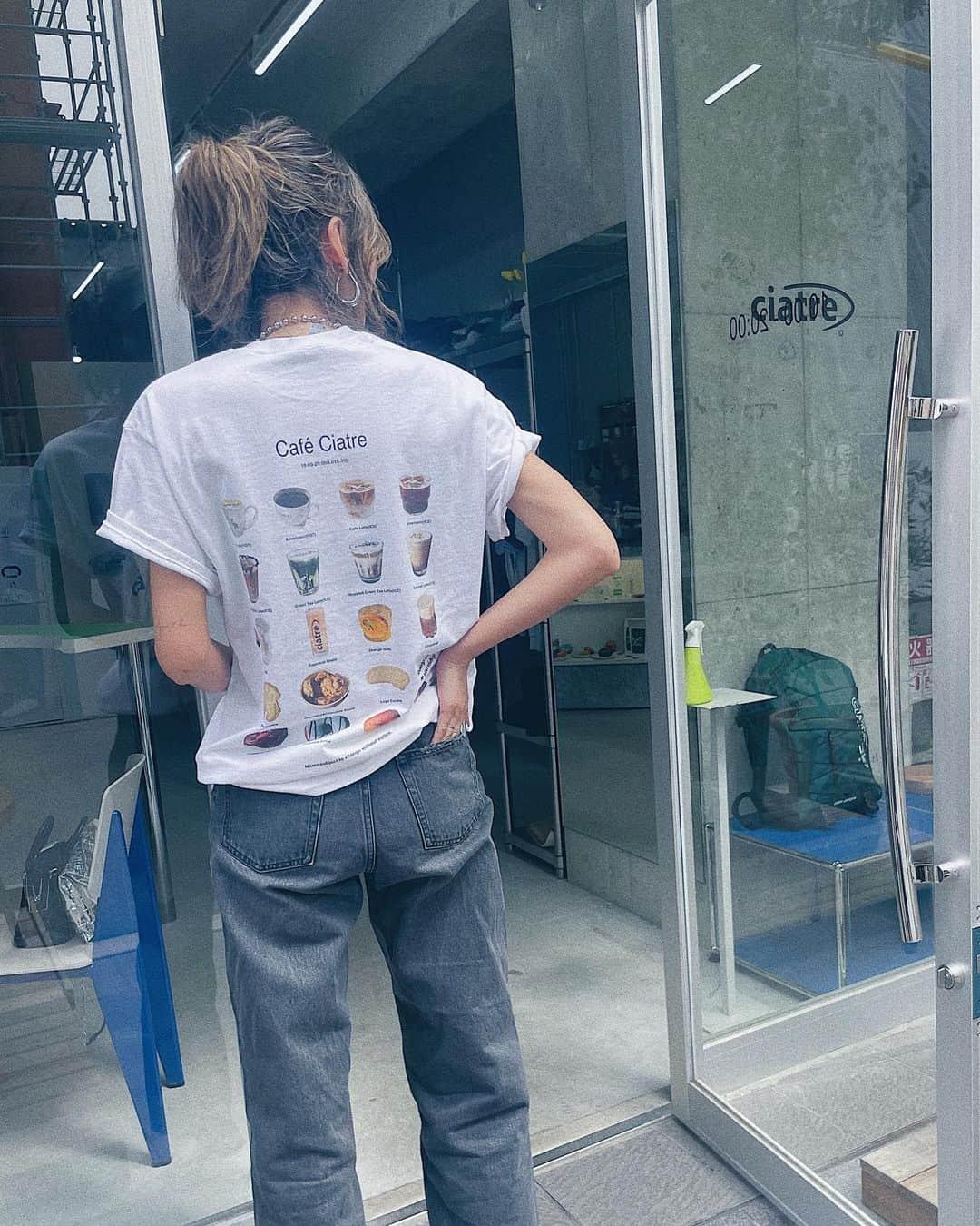 marikoさんのインスタグラム写真 - (marikoInstagram)「T-shirt  MENU T 試着して買った☕️🍩🩵 @ciatre_official   ・ ・ #バックプリント#バックプリントtシャツ  #ciatre#osakacafe#大阪カフェ」5月17日 20時42分 - mariiko_re