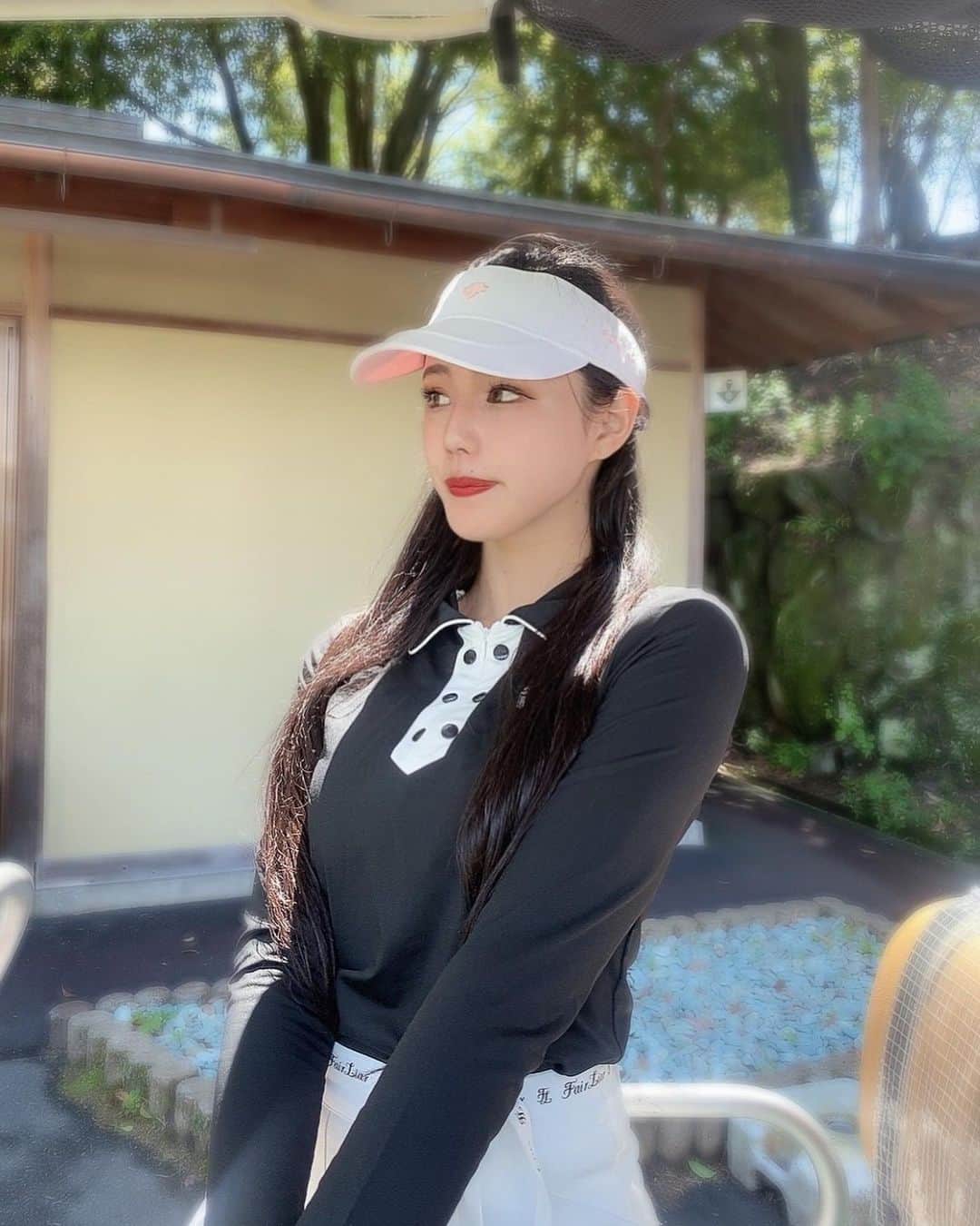 真木しおりのインスタグラム：「この日のスコアは94でした~🥺  #ゴルフ#ごるふ#golf#골프 #ゴルフウェア #ゴルフ女子#関西ゴルフ#大阪ゴルフ#골프웨아#골프스타그#golfstagram#golflife#golfswing #골프웨어 #골프스윙 #골프여자#インスタゴルフ」