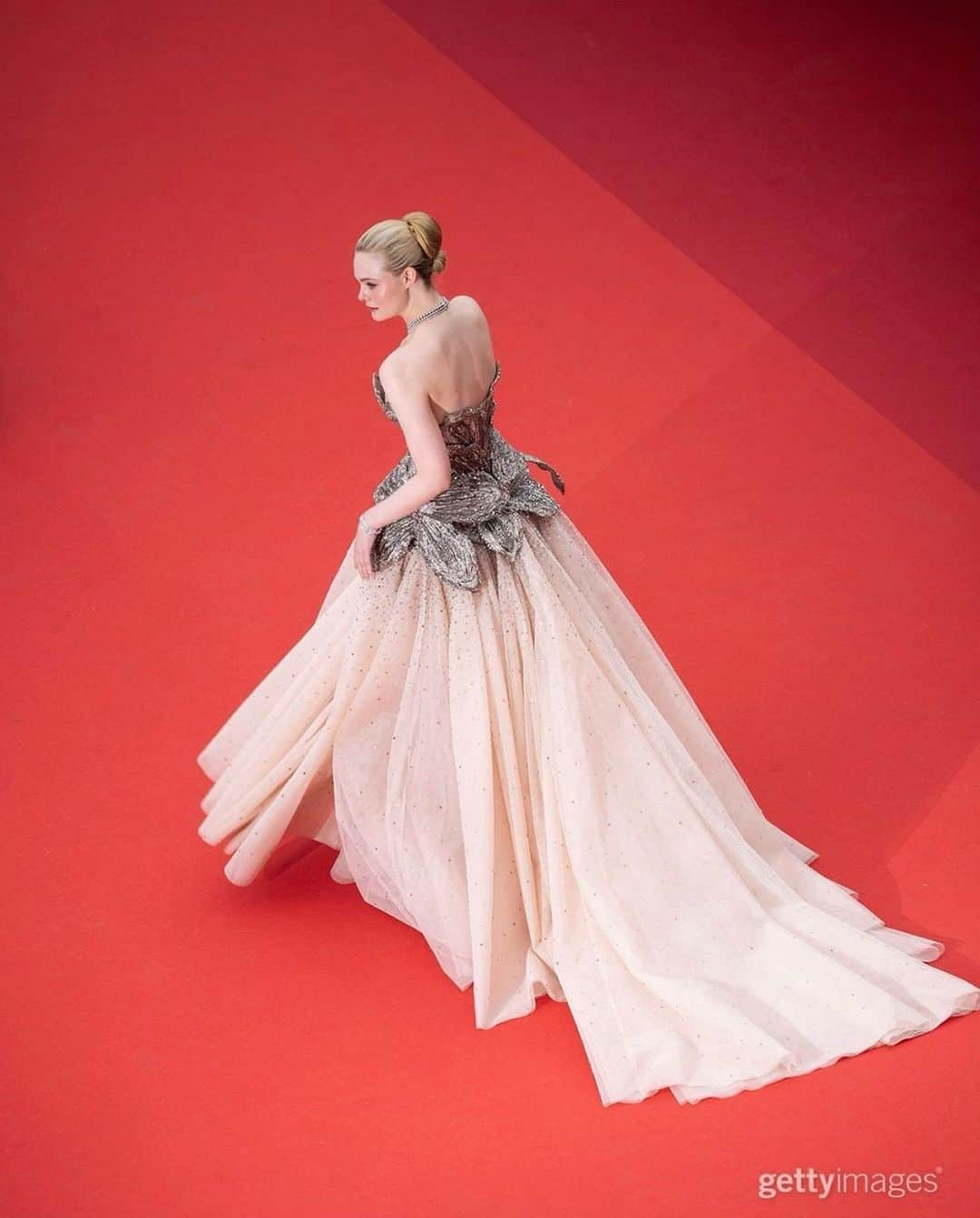 エル・ファニングのインスタグラム：「Cannes is my happy place」