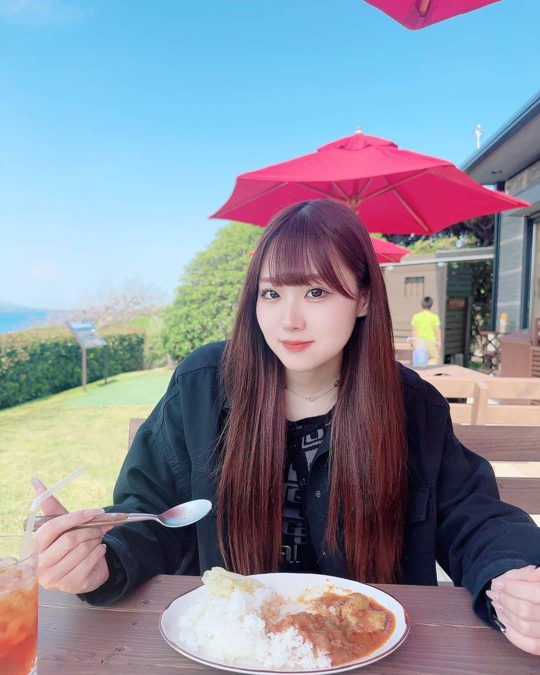 なつきのインスタグラム：「めっちゃ食べかけ🍛笑」