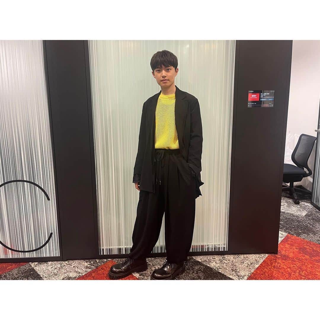 上村海成のインスタグラム：「映画「君は放課後インソムニア」の完成披露試写会でした！来て下さってありがとうございました🙇🏻‍♂️  ののさん役の川崎帆々花さんと衣装の色がガッツリ被りました笑  #君ソム」