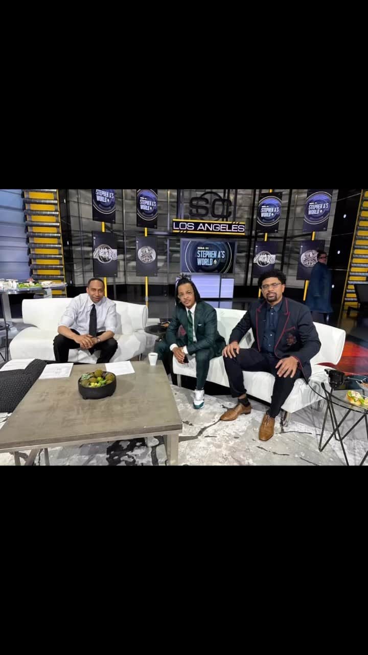 T.I.のインスタグラム：「Making plays wit players... @jalenvseverybody @stephenasmith」