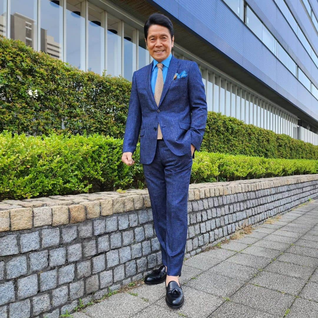 峰竜太のインスタグラム：「#アド街ック天国 #suit #emporioarmani #tie#attovannucci #shirt#yamatoyashirt #shoes #crockett&jones」