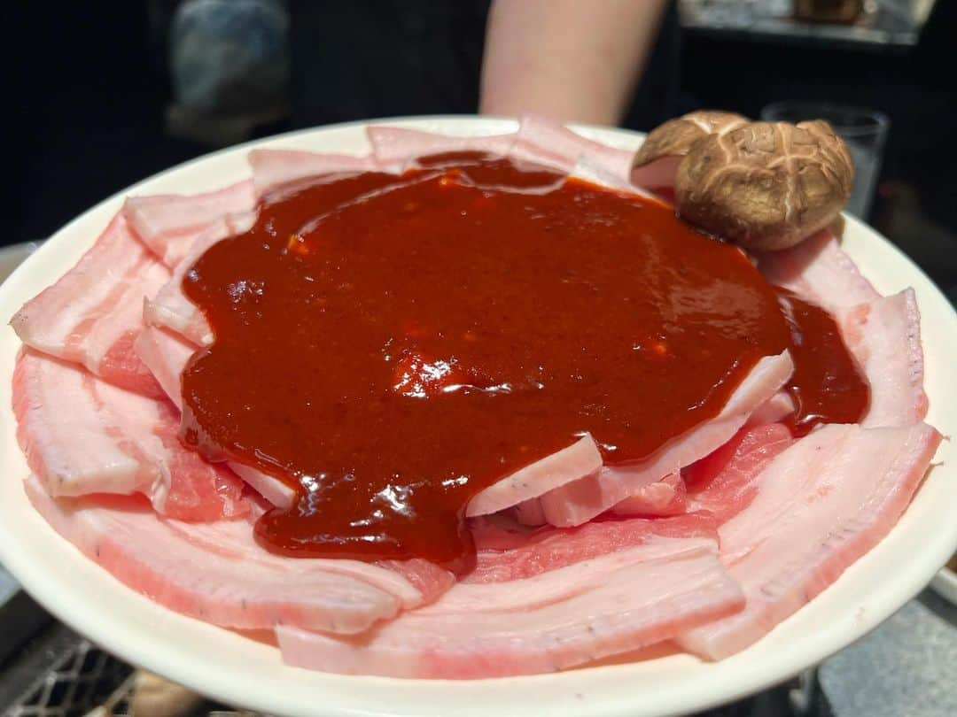 チェジャさんのインスタグラム写真 - (チェジャInstagram)「마곡이 내가 사는 곳에서 너무 멀다는 점만 빼면 고기부터 사이드까지 완벽하다.」5月17日 12時41分 - choiza11